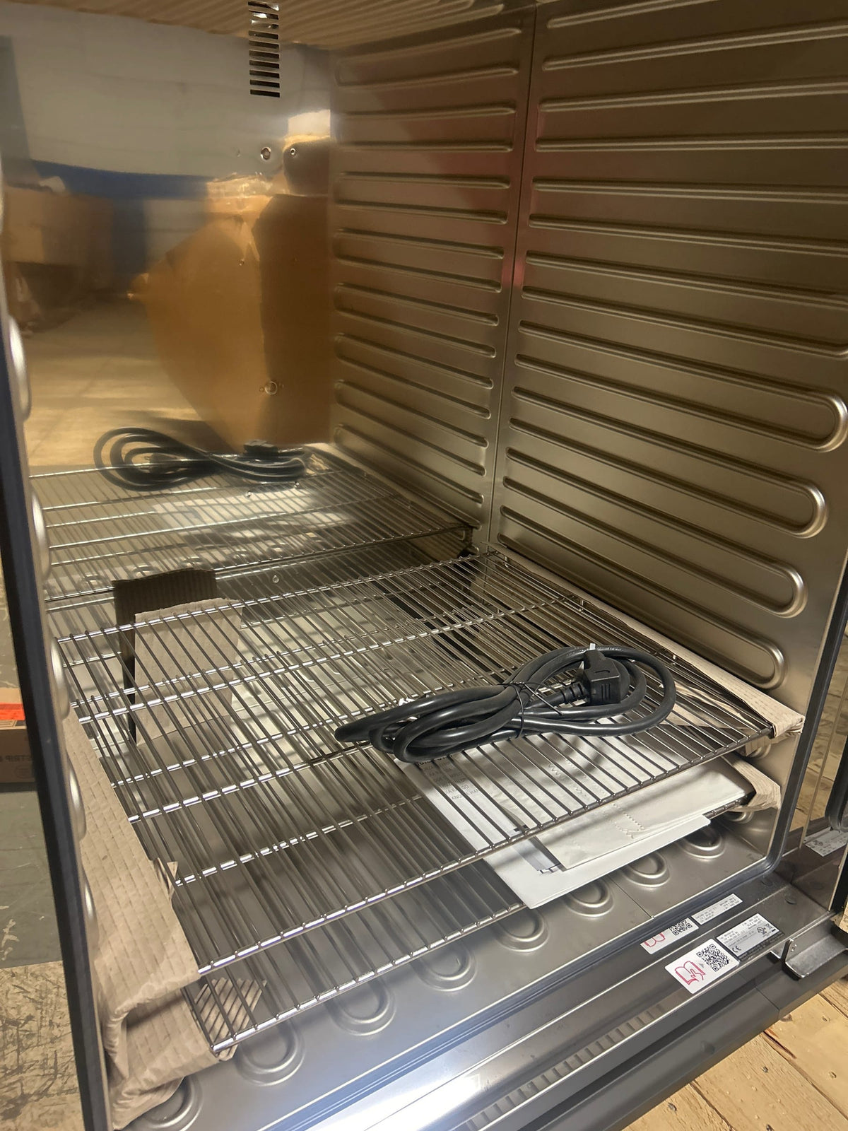 Memmert Program Unrvsl Oven, 25.2inx31.5inx19.7in