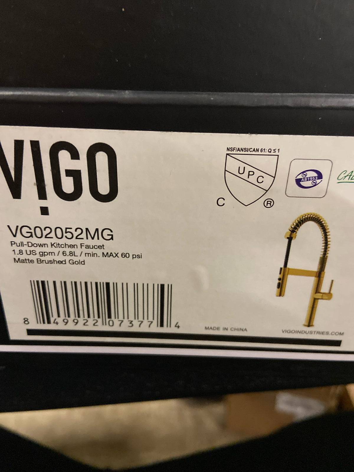 Vigo VG02052MG Edison 1.8 GPM 20" Single Hole Pre-Rinse Pull Down Kitchen Faucet - Matte Brushed Gold