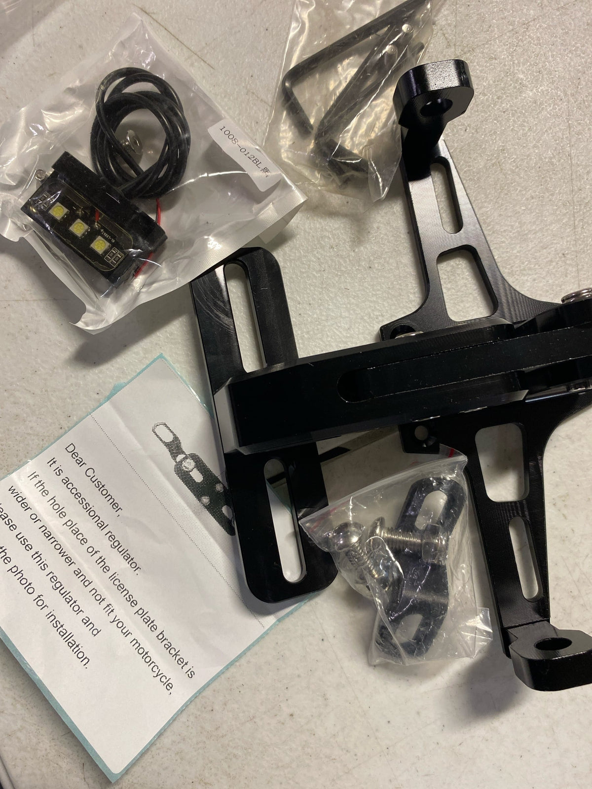 KEMIMOTO Universal Motorcycle License Plate Bracket with LED Light Fender Eliminator Kit CNC Aluminum Motorcycle Tail Tidy License Plate Holder Mount Black