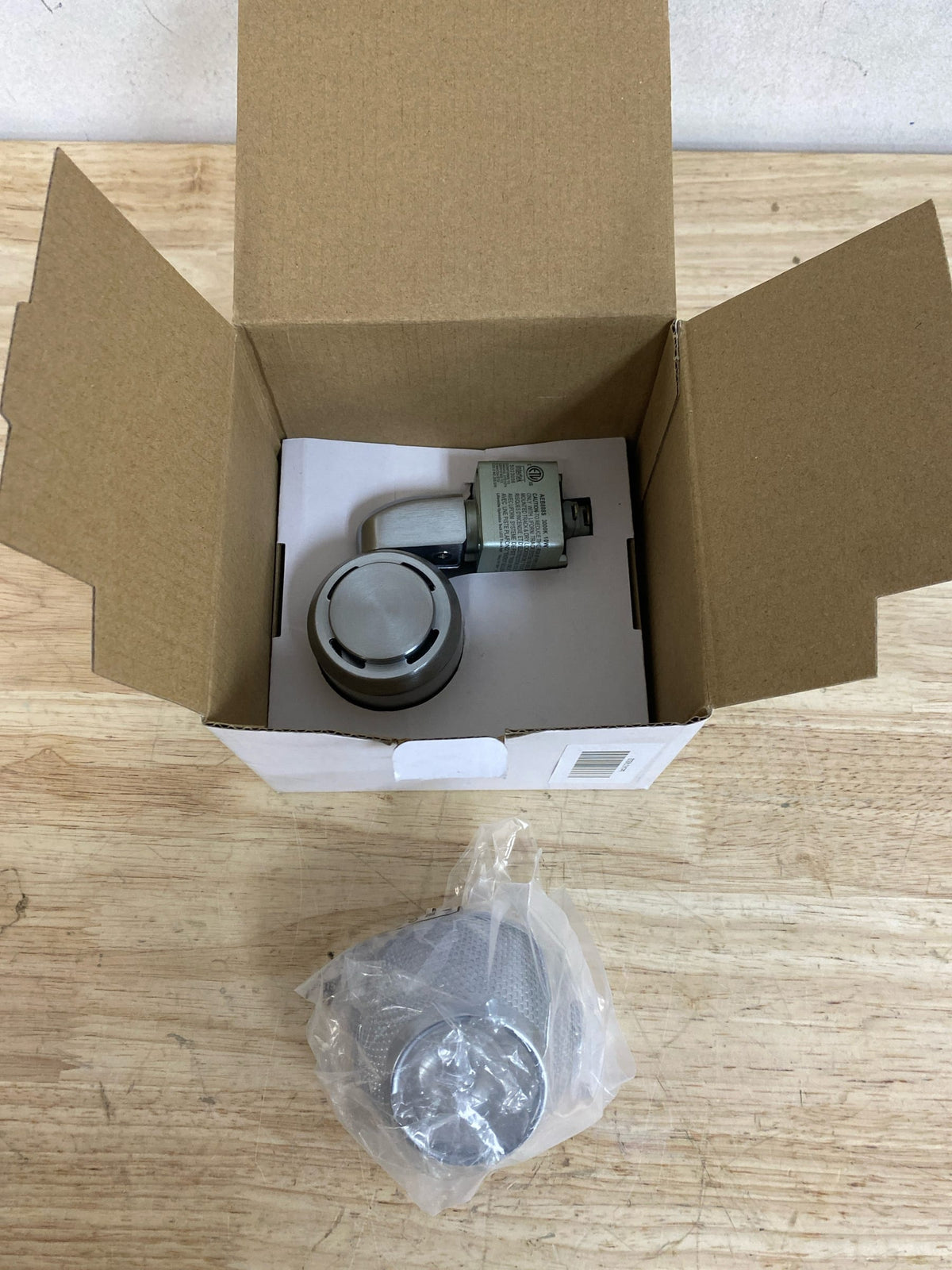 Cal Lighting HT-888BS-MESHBS H-Track 6" Tall 3000K LED Track Head - Brushed Steel