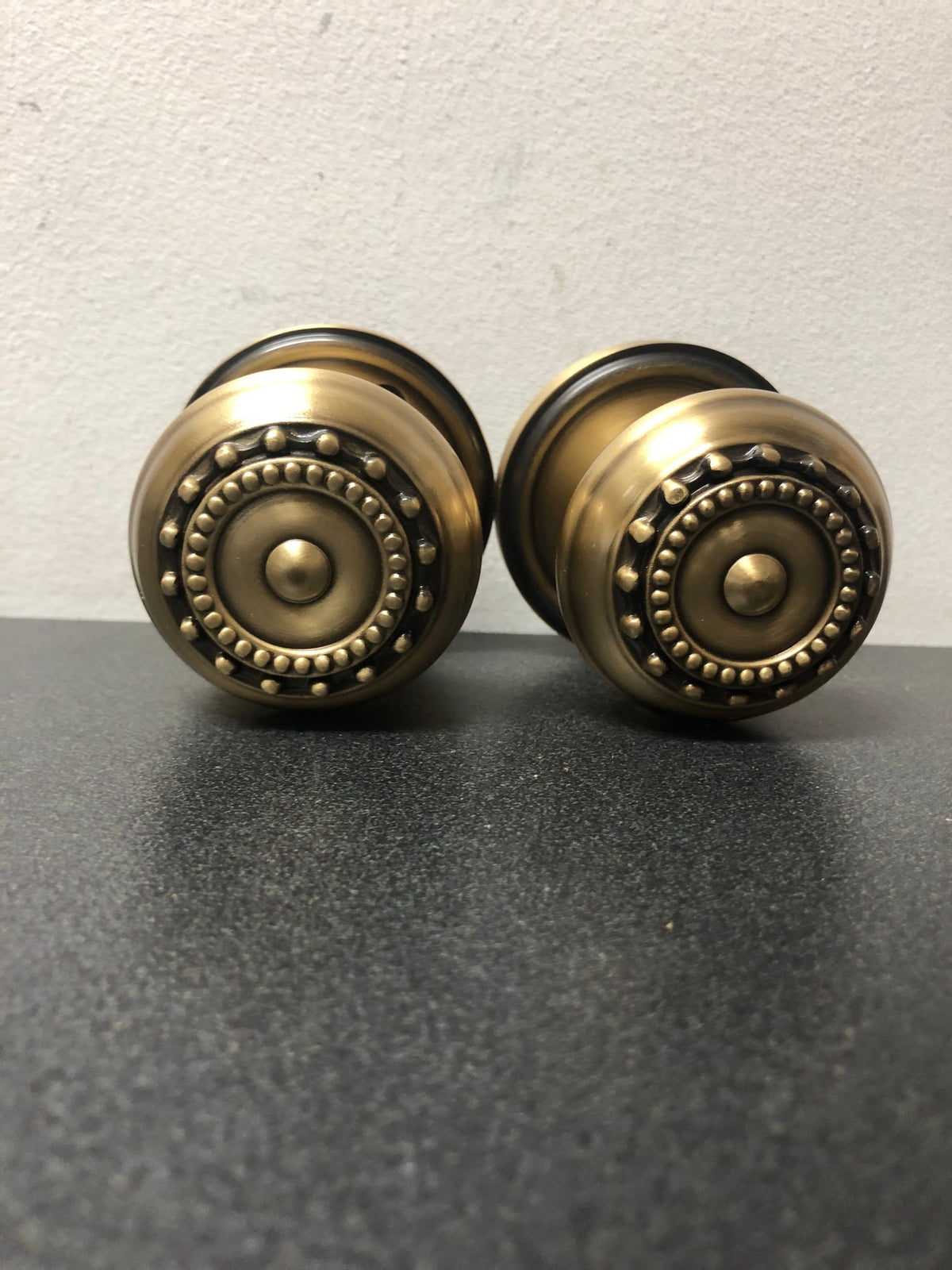 Grandeur 822504 Georgetown Solid Brass Rose Passage Knob Set with Parthenon Knob and 2-3/8" Backset - Vintage Brass