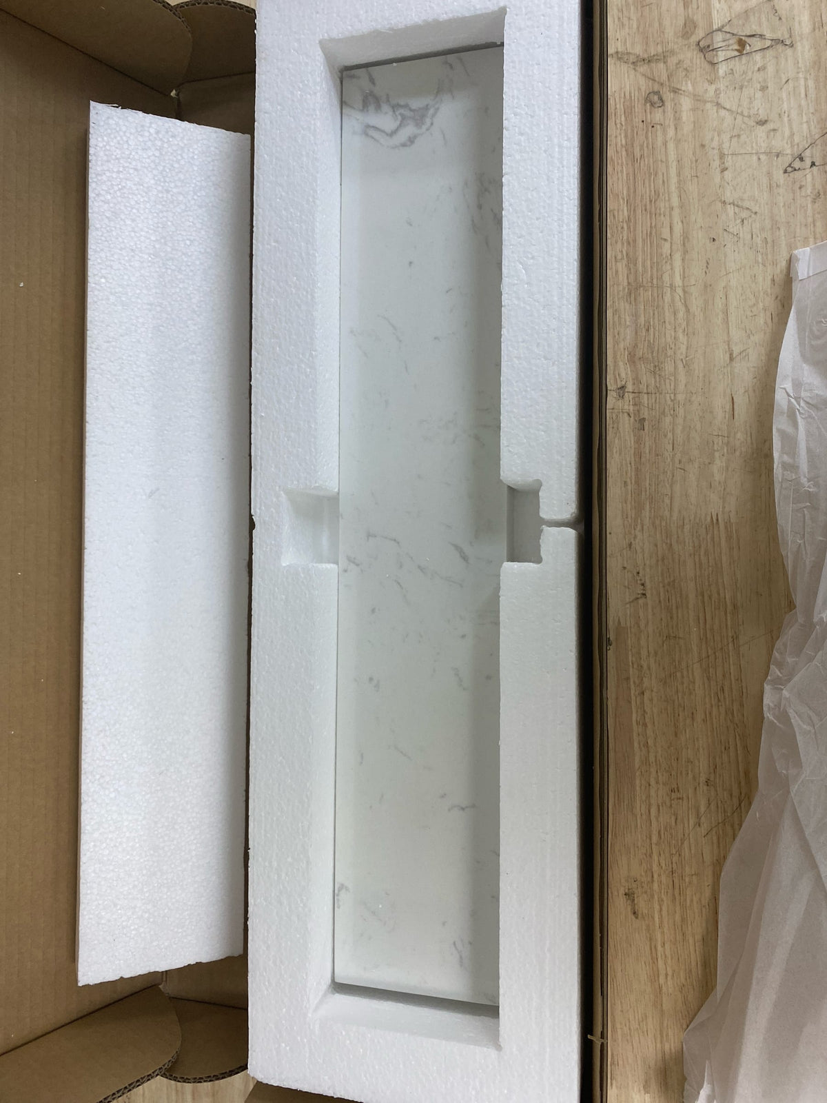 Avanity EUT22CW-SS 22" L x 3-7/8" H Engineered Stone Sidesplash - Cala White
