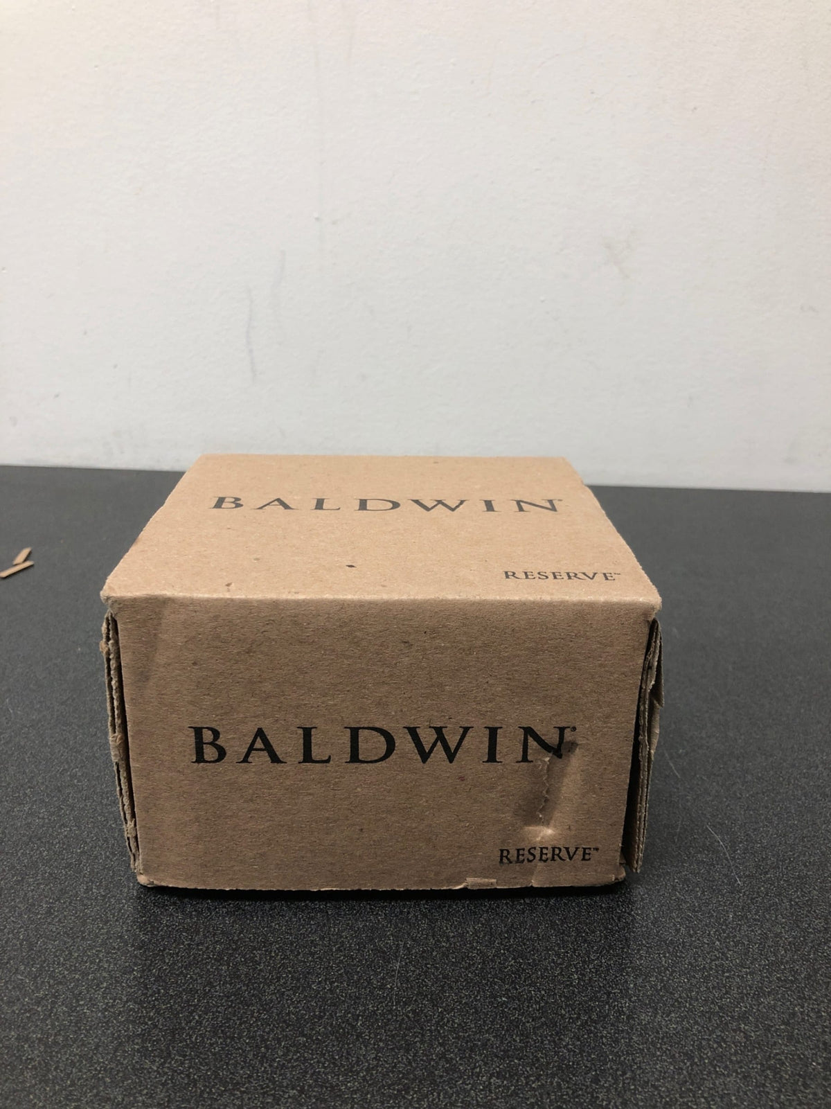 Baldwin HDTRATRR260 Traditional Non-Turning One-Sided Dummy Door Knob with Round Rose - Polished Chrome