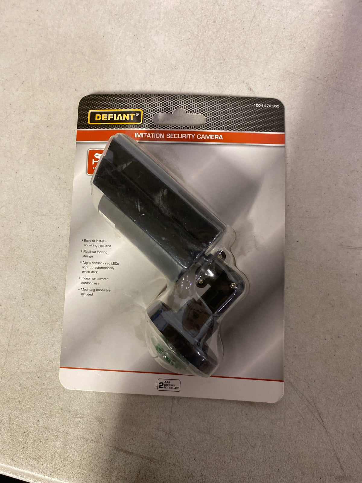 Defiant THD-ISCR-B Imitation Security Camera in Black