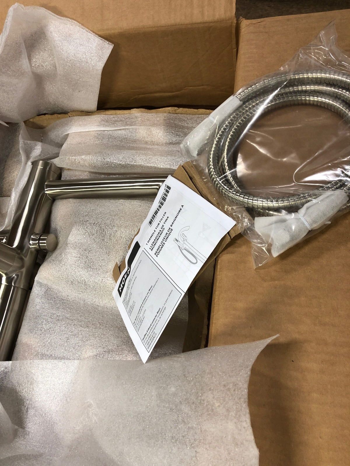 Moen 395BN Align Floor Mounted Tub Filler with Built-In Diverter - Includes Hand Shower - Brushed Nickel