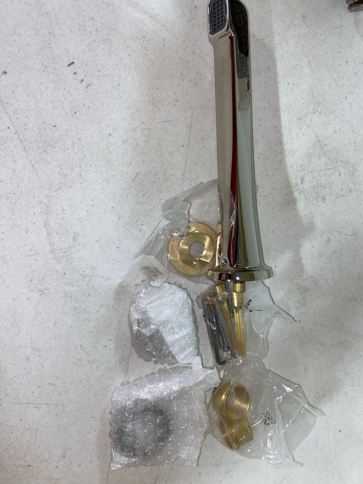 Delta T65898LF-PNLHP-ECO Bath Faucets and Accessories, Polished Nickel