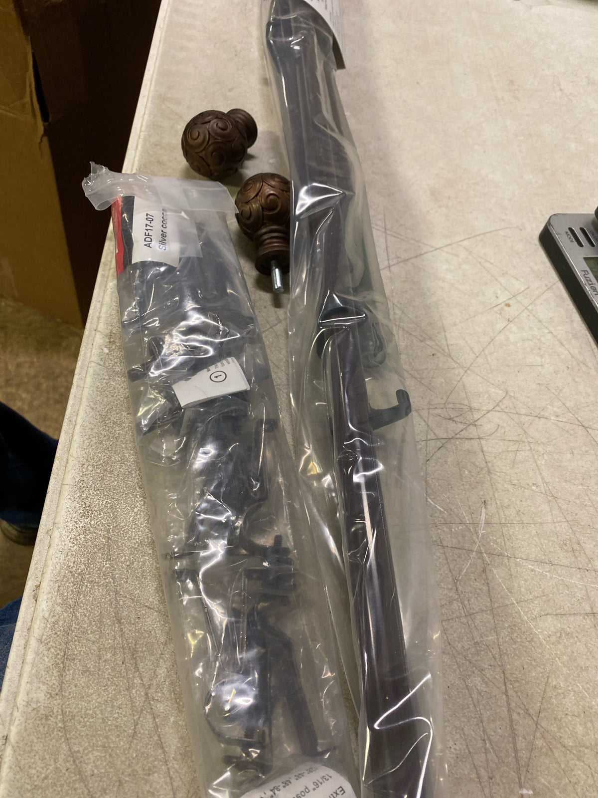 Emoh HABay-17-7 13/16" Dia Adjustable 20"-36", 38"-72" Bay Window Curtain Rod with Irma Finials in Cocoa