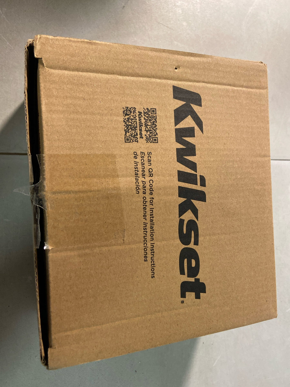 Kwikset 405LRLRDT-26DS Ladera Keyed Entry Single Cylinder Door Lever Set with SmartKey Technology from the Signature Series - Satin Chrome