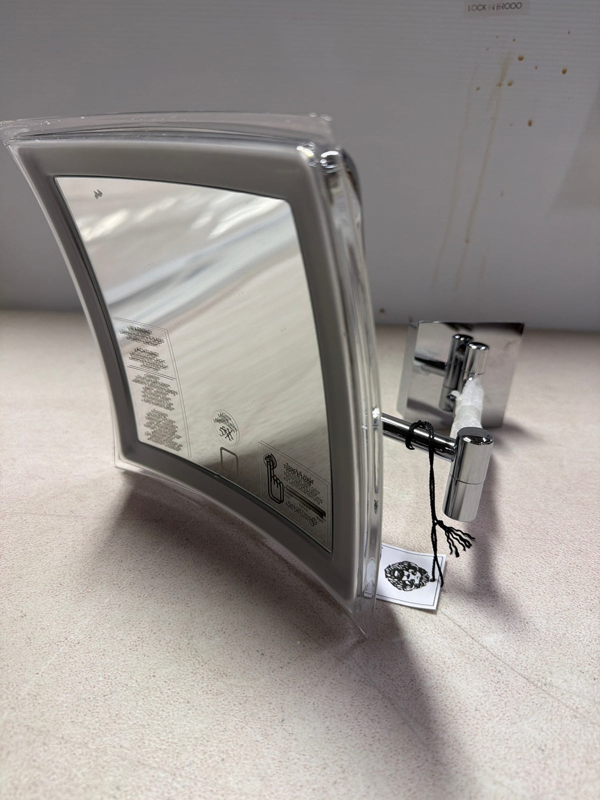 WS Bath Collections WS 84 Touch Spiegel 8-5/16" W x 9-3/8" H Contemporary Square Framed Makeup Wall Mirror with Light - Polished Chrome