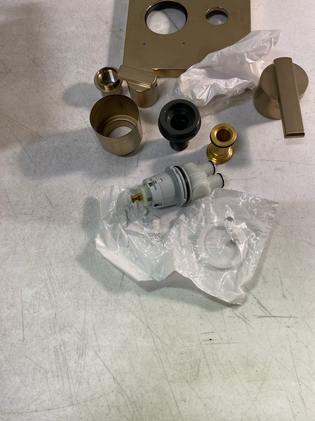 Delta T24867-CZ Ara 14 Series Pressure Balanced Valve Trim with Integrated 3 Function Diverter for Two Shower Applications - Less Rough-In - Champagne Bronze