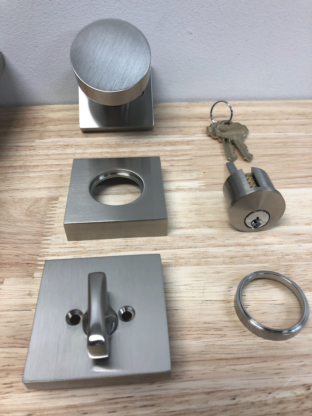 Emtek 4820ROUUS15 Baden Sectional Single Cylinder Keyed Entry Handleset with Round Interior Knob - Satin Nickel