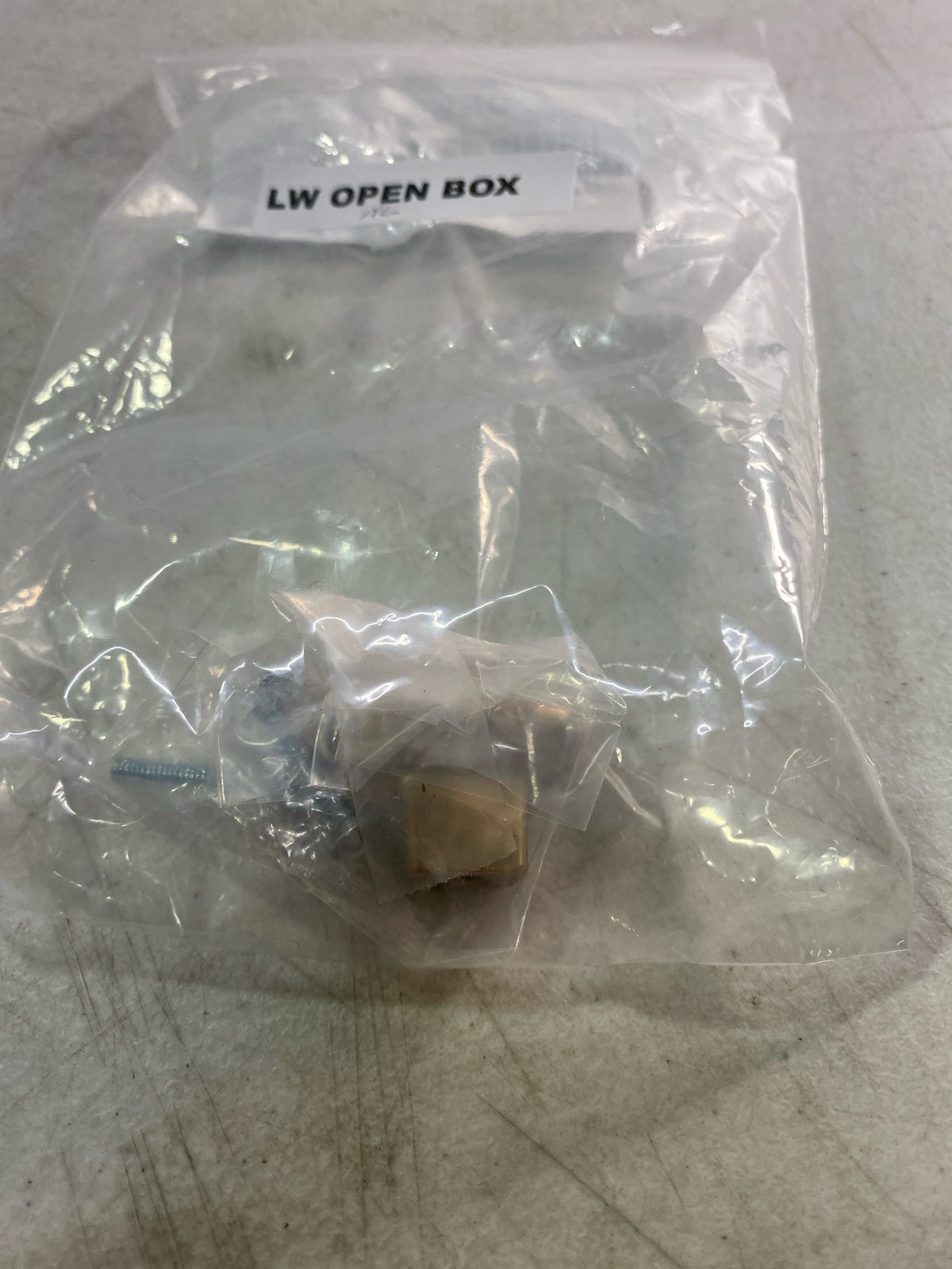 Berenson 9184-10CZ-P Transitional Advantage One 1-7/16 Inch Rectangular Cabinet Knob / Drawer Knob - Champagne