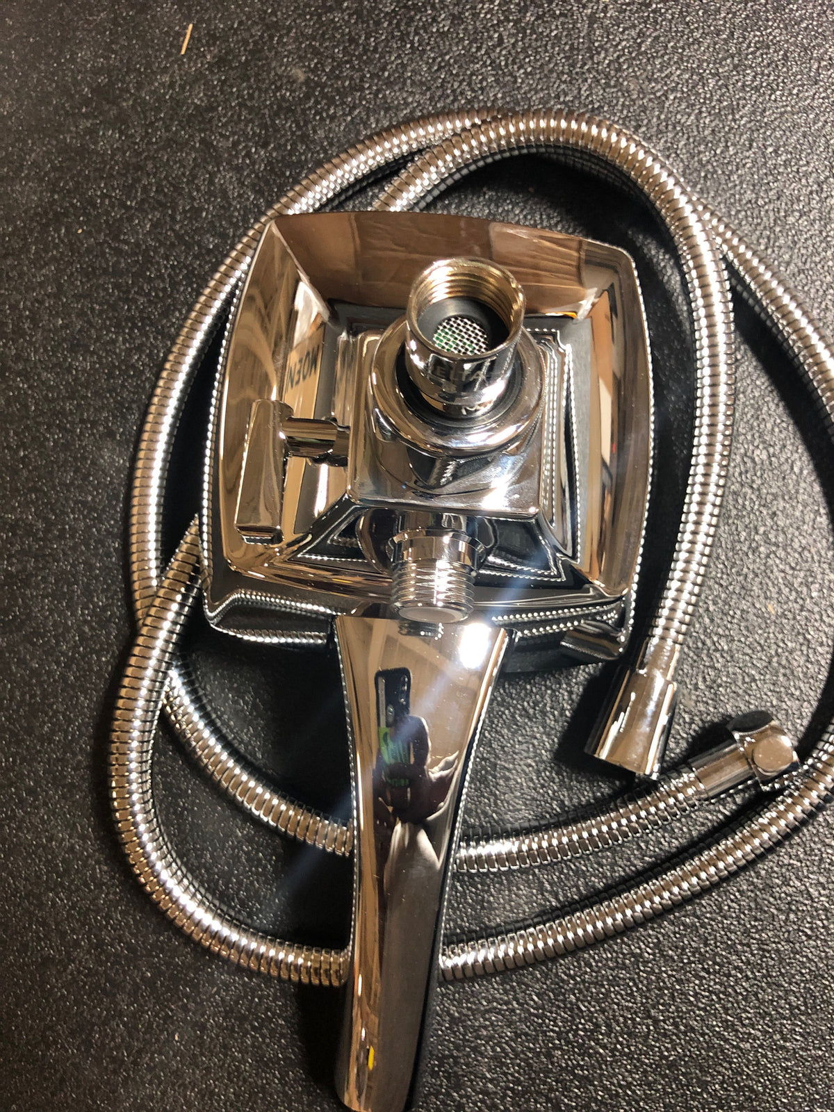 Delta 58474-25 In2ition 2.5 GPM Multi Function 2-in1 In2ition Shower Head and Hand Shower with Touch Clean, H2Okinetic and MagnaTite Technology - Chrome