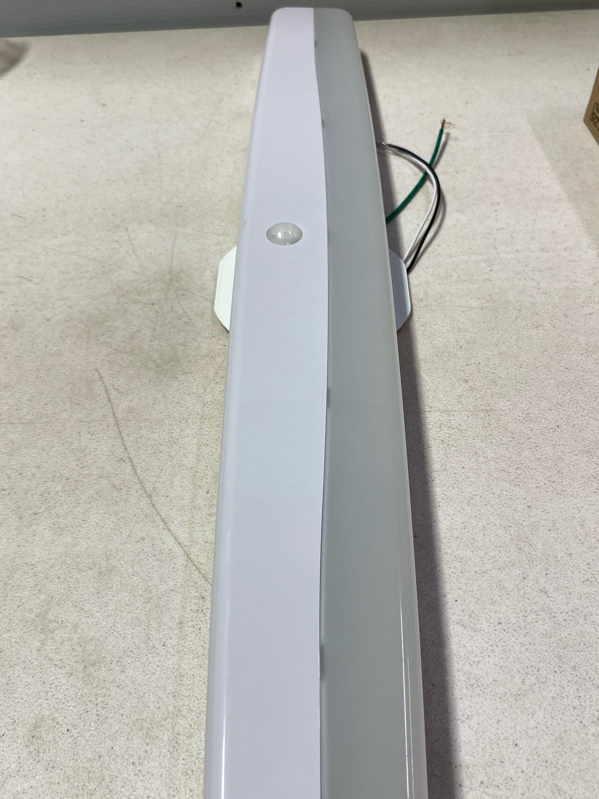 Lithonia lighting FMMCL 24 840 PIR M4 24 in. White LED Closet Light with Sensor