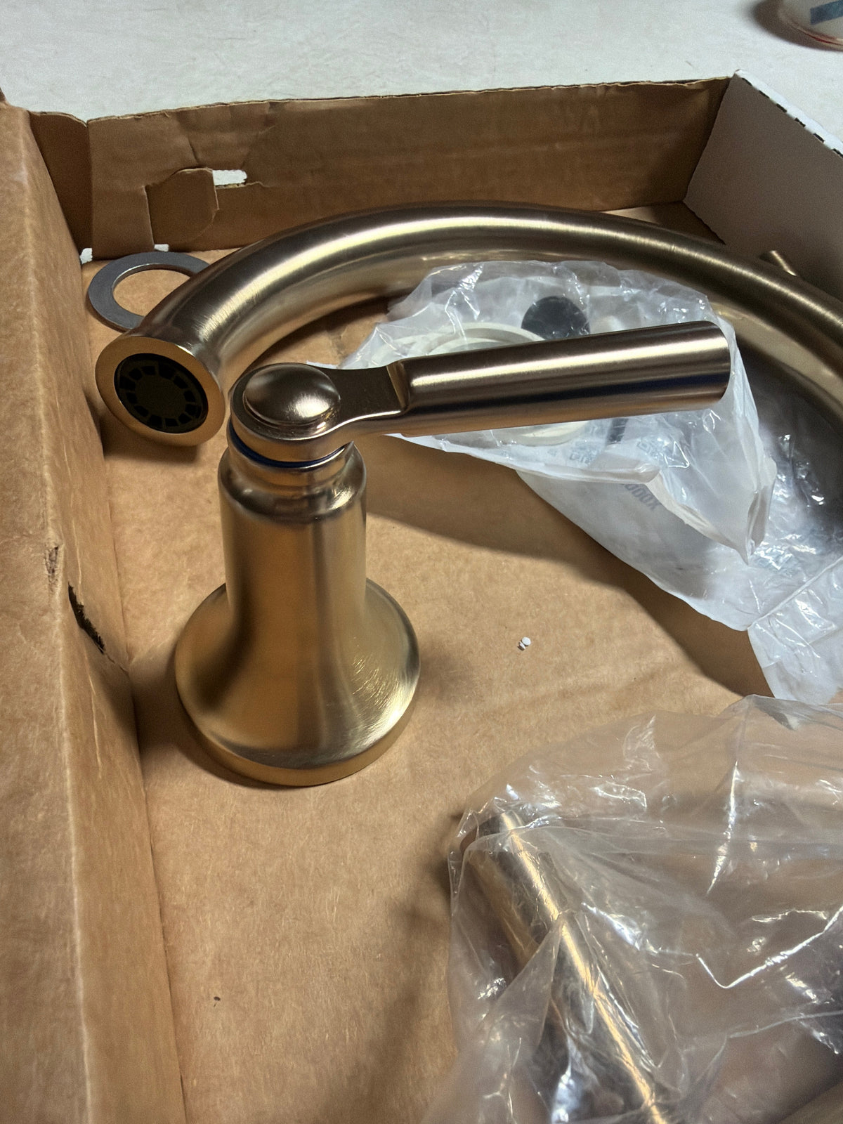 Delta 3535-CZMPU-DST Saylor 1.2 GPM Widespread Bathroom Faucet with Push Pop-Up Drain Assembly and Diamond Seal Valve Technology - Champagne Bronze