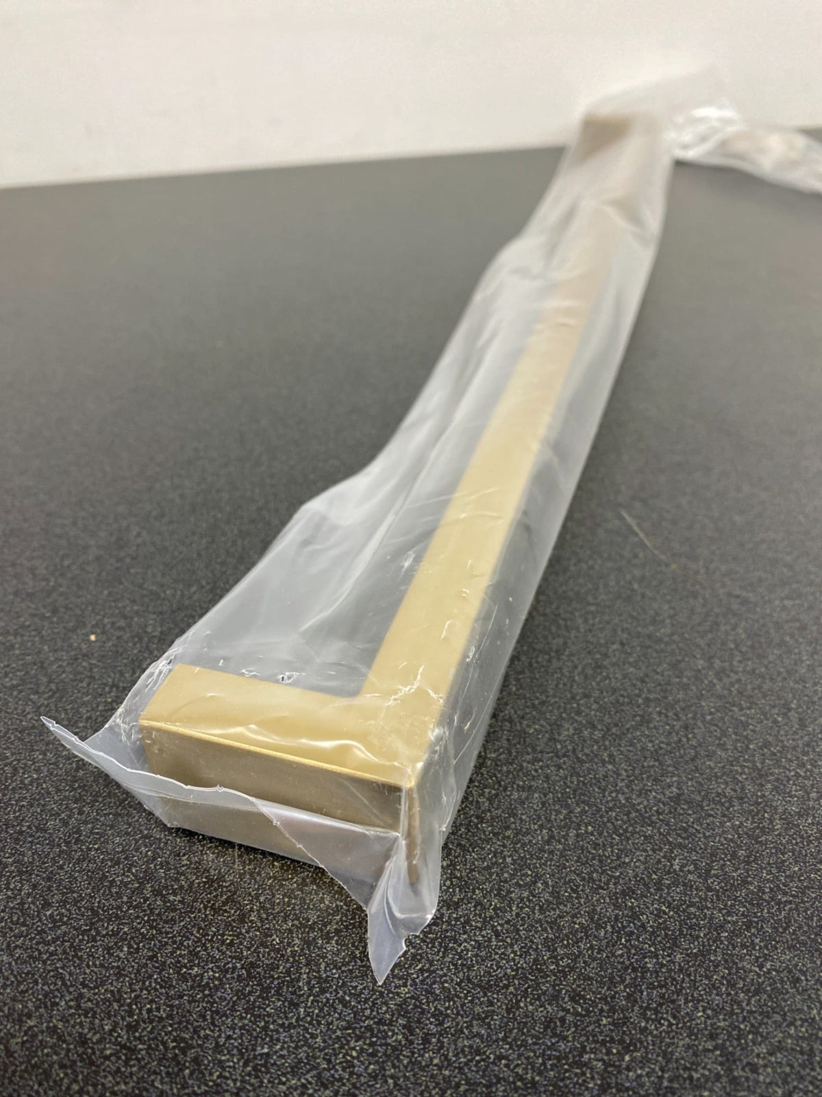 Keaton appliance pull, 18", us4