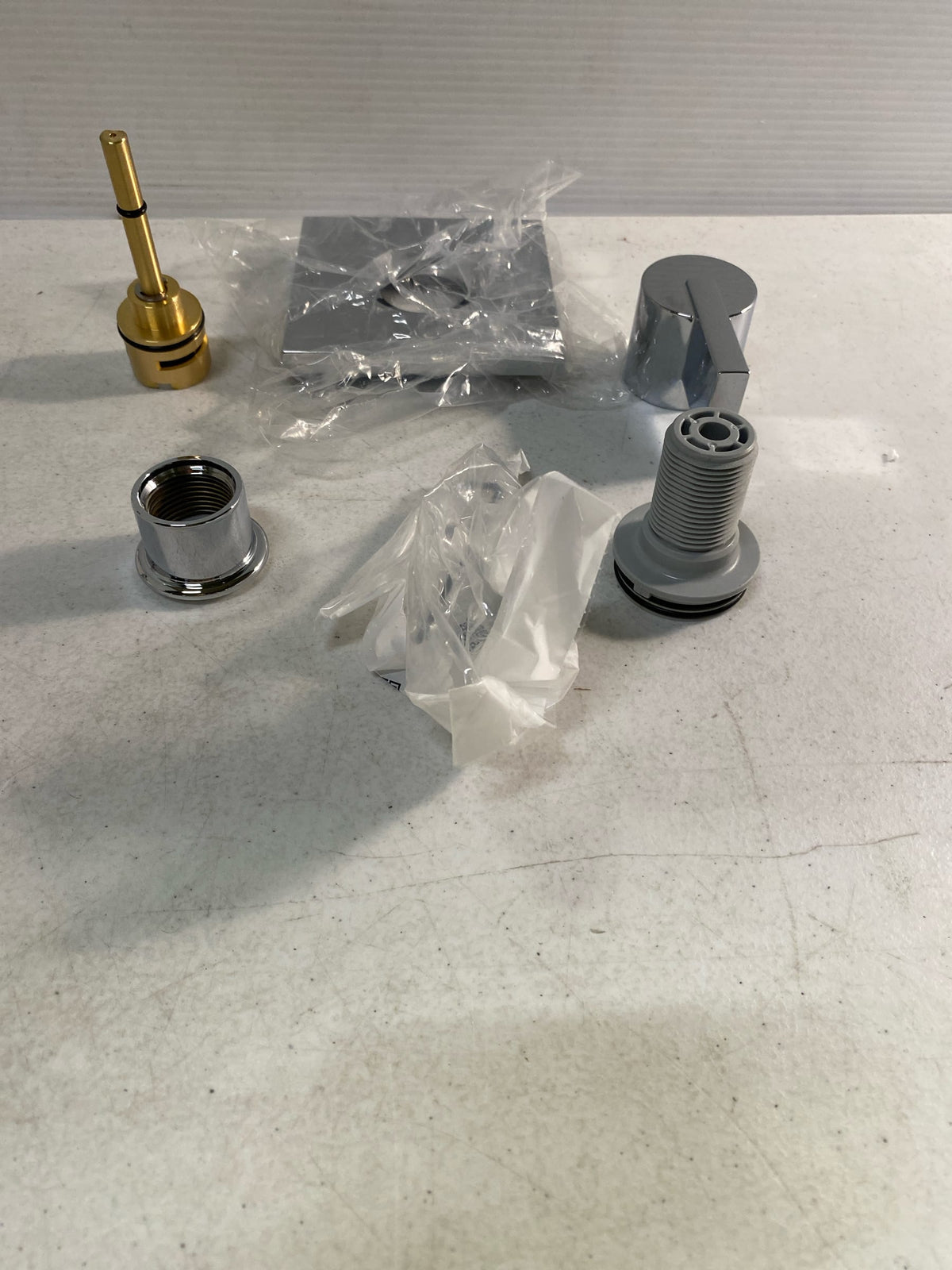 Delta T11853 Vero Three Function Diverter Valve Trim Less Rough-In Valve - Two Independent Positions, One Shared Position - Chrome