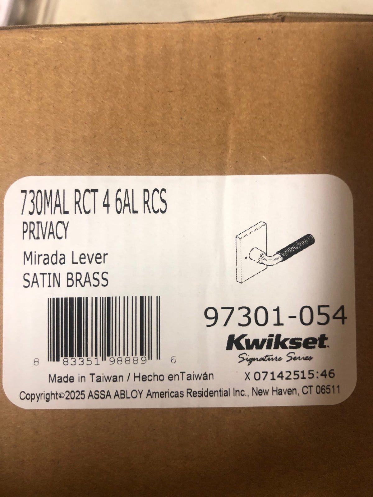 Kwikset 730MALRCT-4 Mirada Privacy Door Lever Set with Fluted Handle and Rectangle Rose - Satin Brass