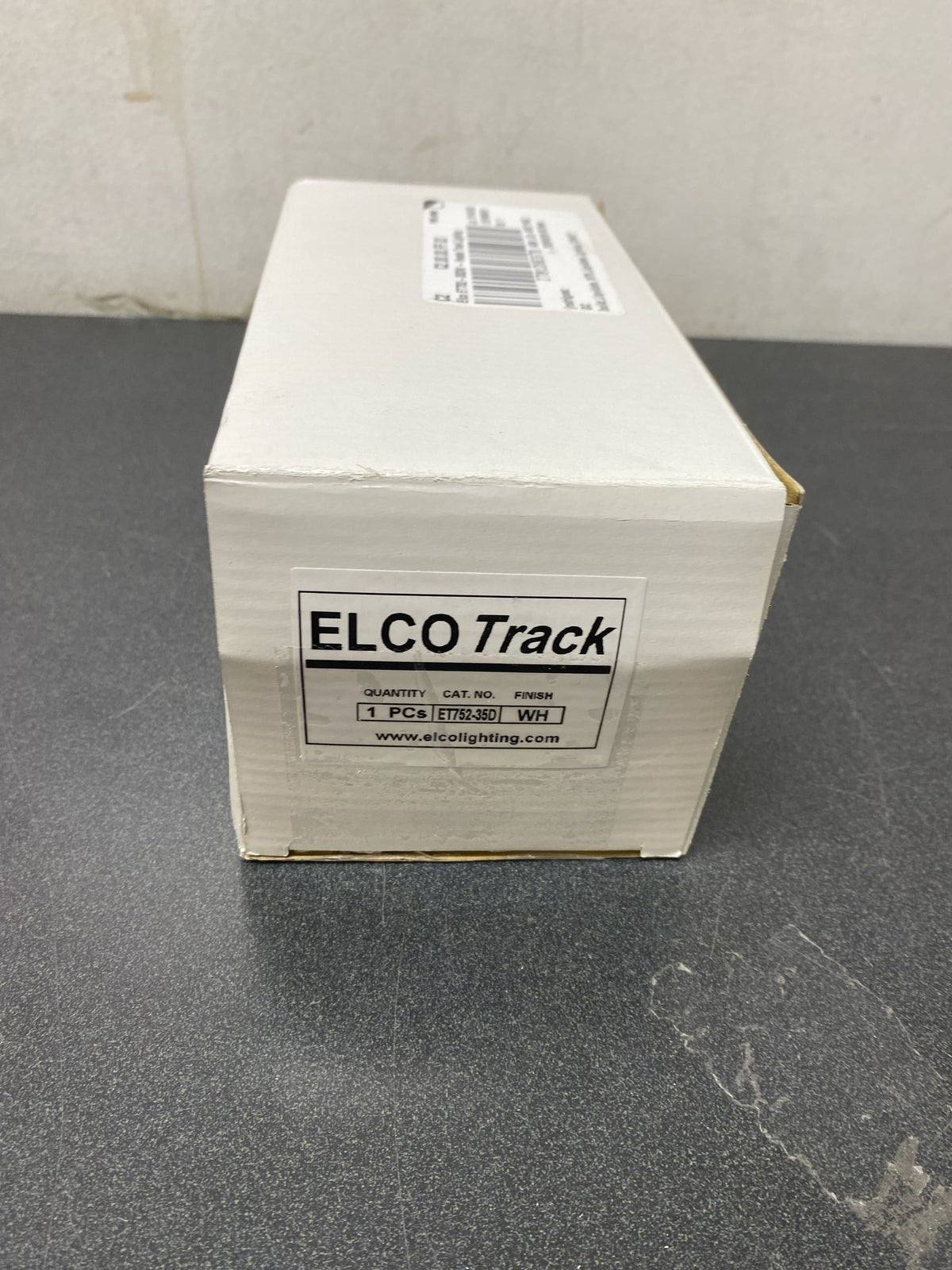 Elco ET752-35DW Celtic H-Track 4-3/8" Tall 3500K LED Track Head with 35° Beam Spread - 1050 Lumens - White