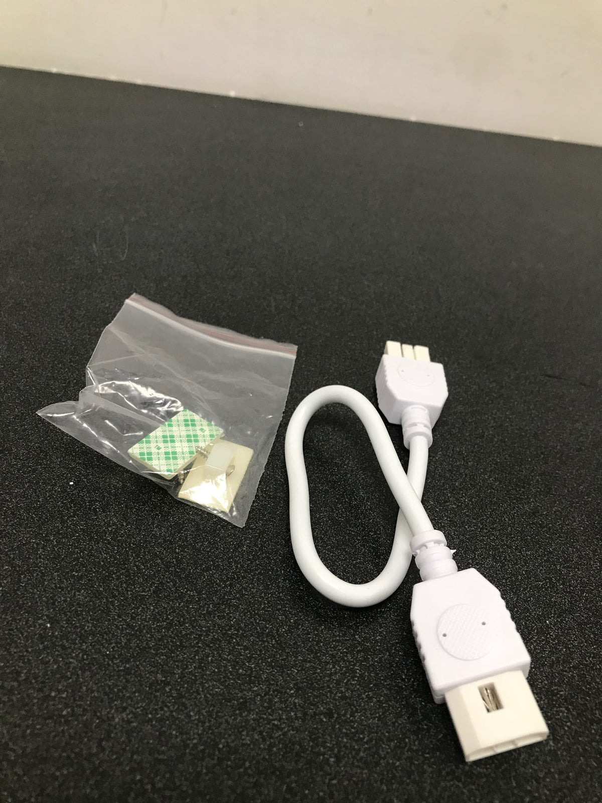 Maxim 87876WT CounterMax MXInterLink4 9" Connector Cord - White
