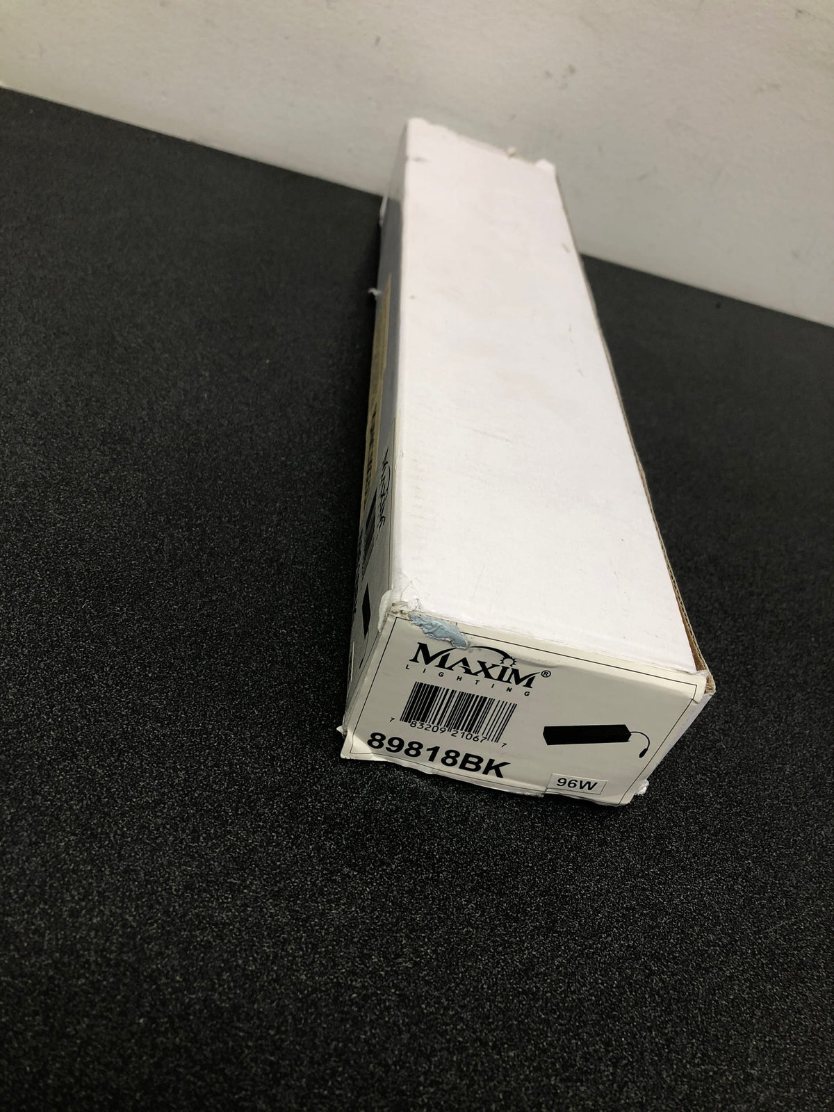Maxim 89818 slimstick 96 watt hard wire driver - black