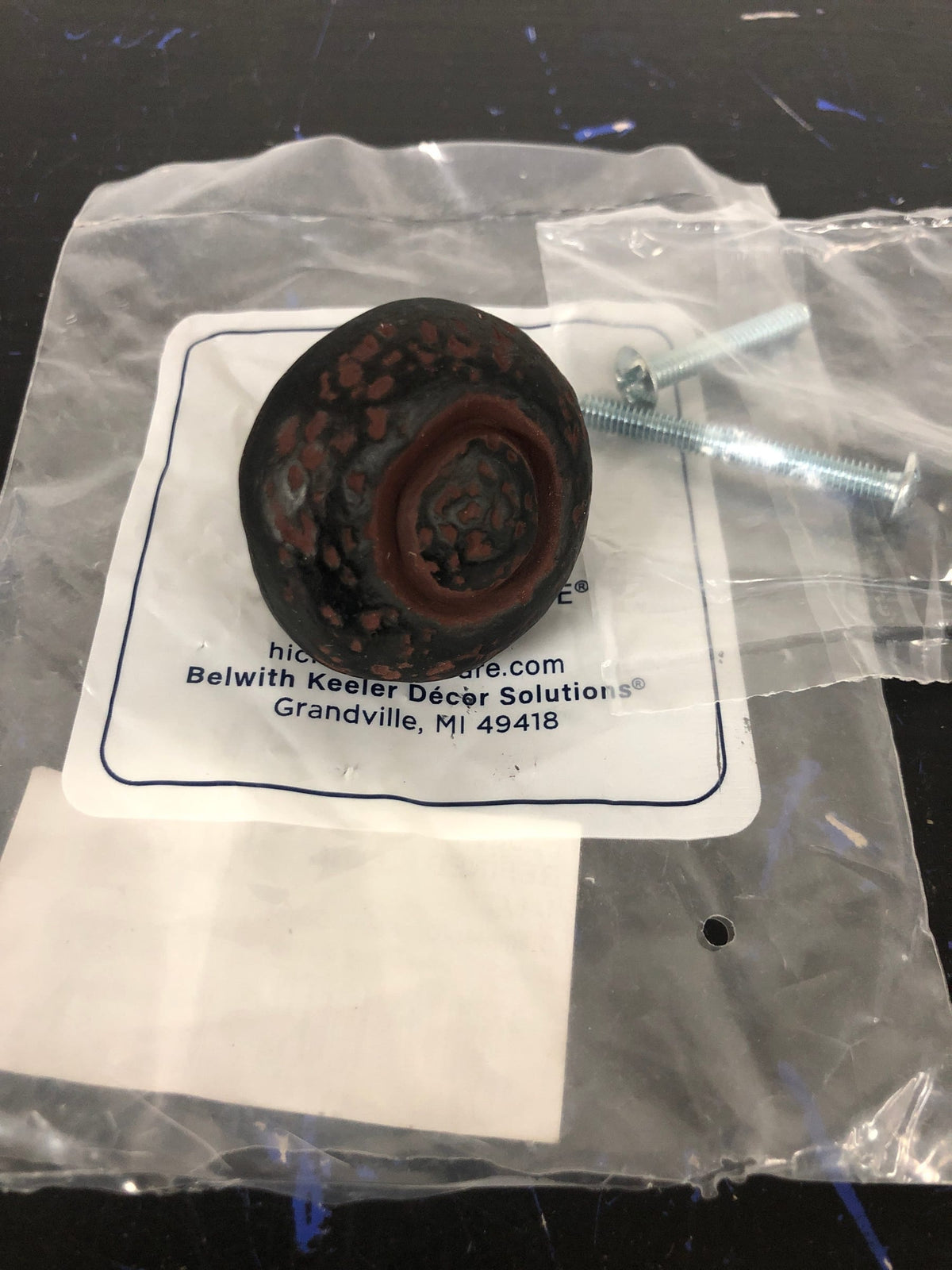 Hickory Hardware P3003-RI Refined Rustic 1-1/2" Vintage Raw Craftsman Look Mushroom Cabinet Knob / Drawer Knob - Rustic Iron