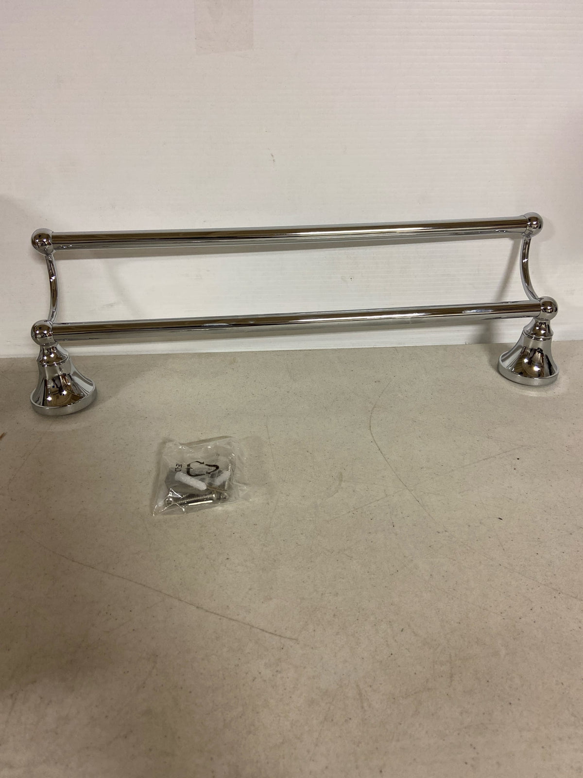 Signature Hardware 353564 Seattle 18" Double Towel Bar - Chrome