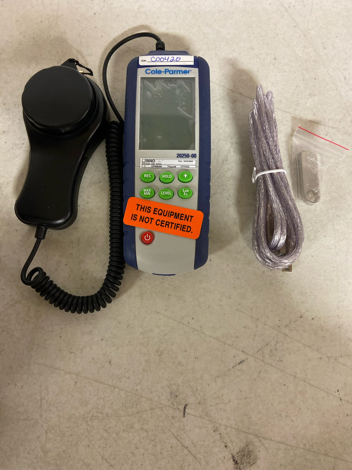 Digi-Sense Data Logging Light Meter with NIST-Trace