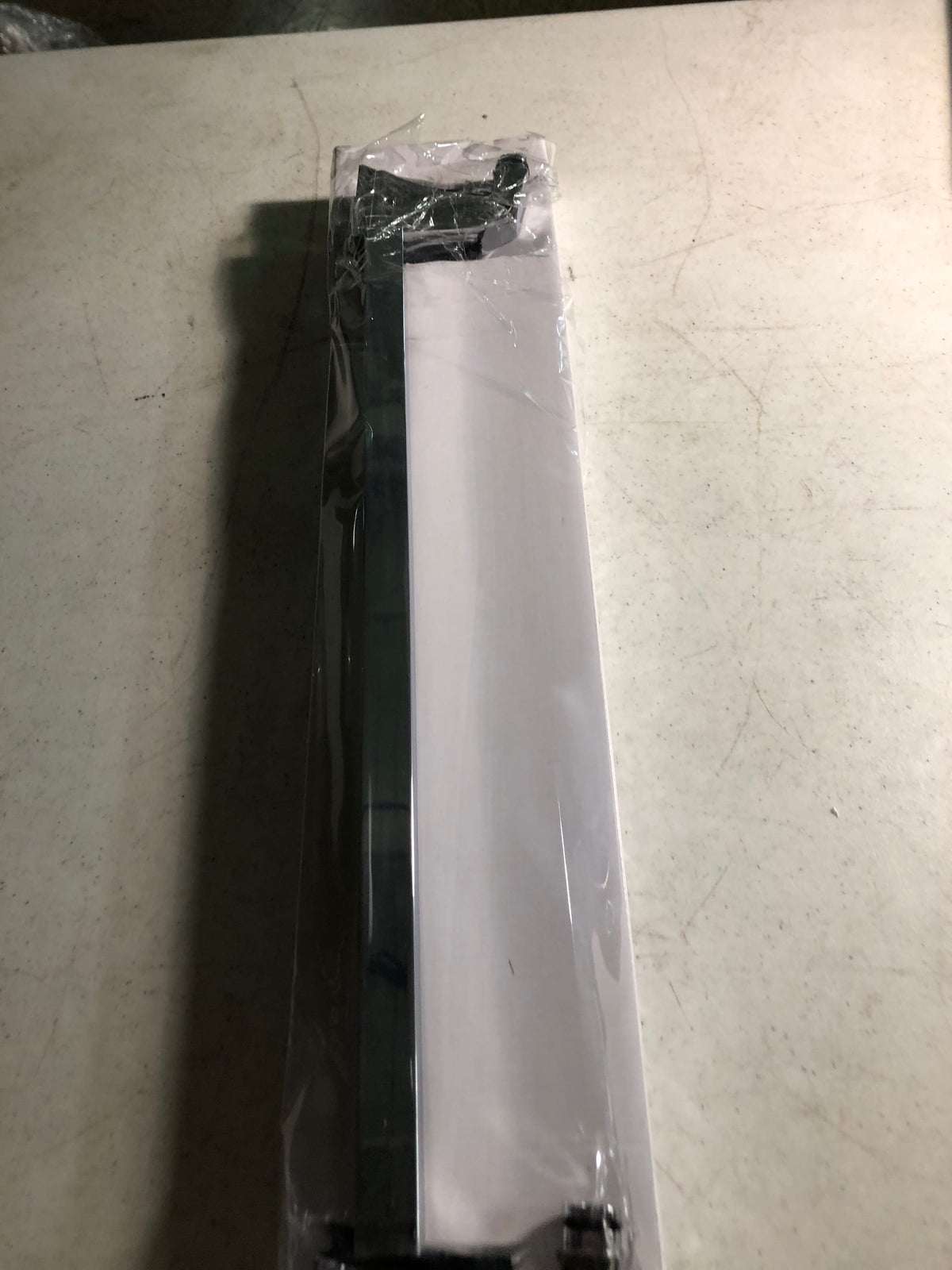 Delta 75118 Dryden 18" Towel Bar - Chrome