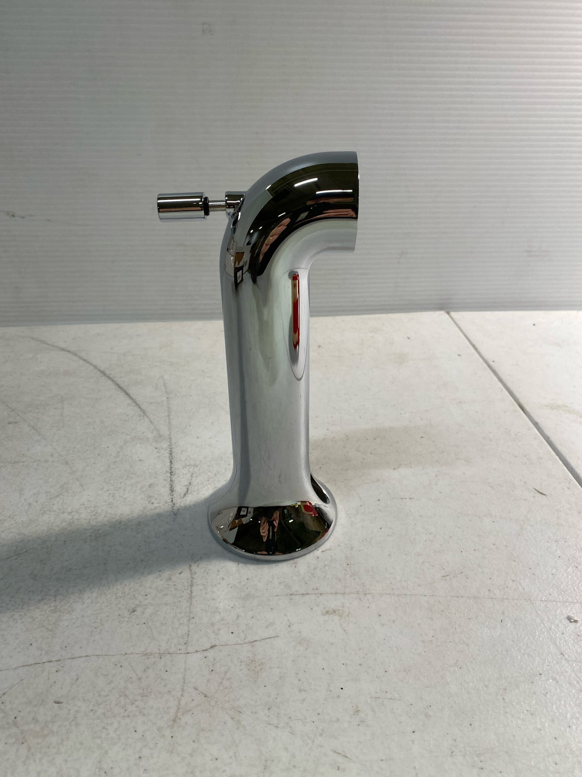 Signature Hardware SHTS72CP Lentz 6-7/8" Tub Spout - Chrome