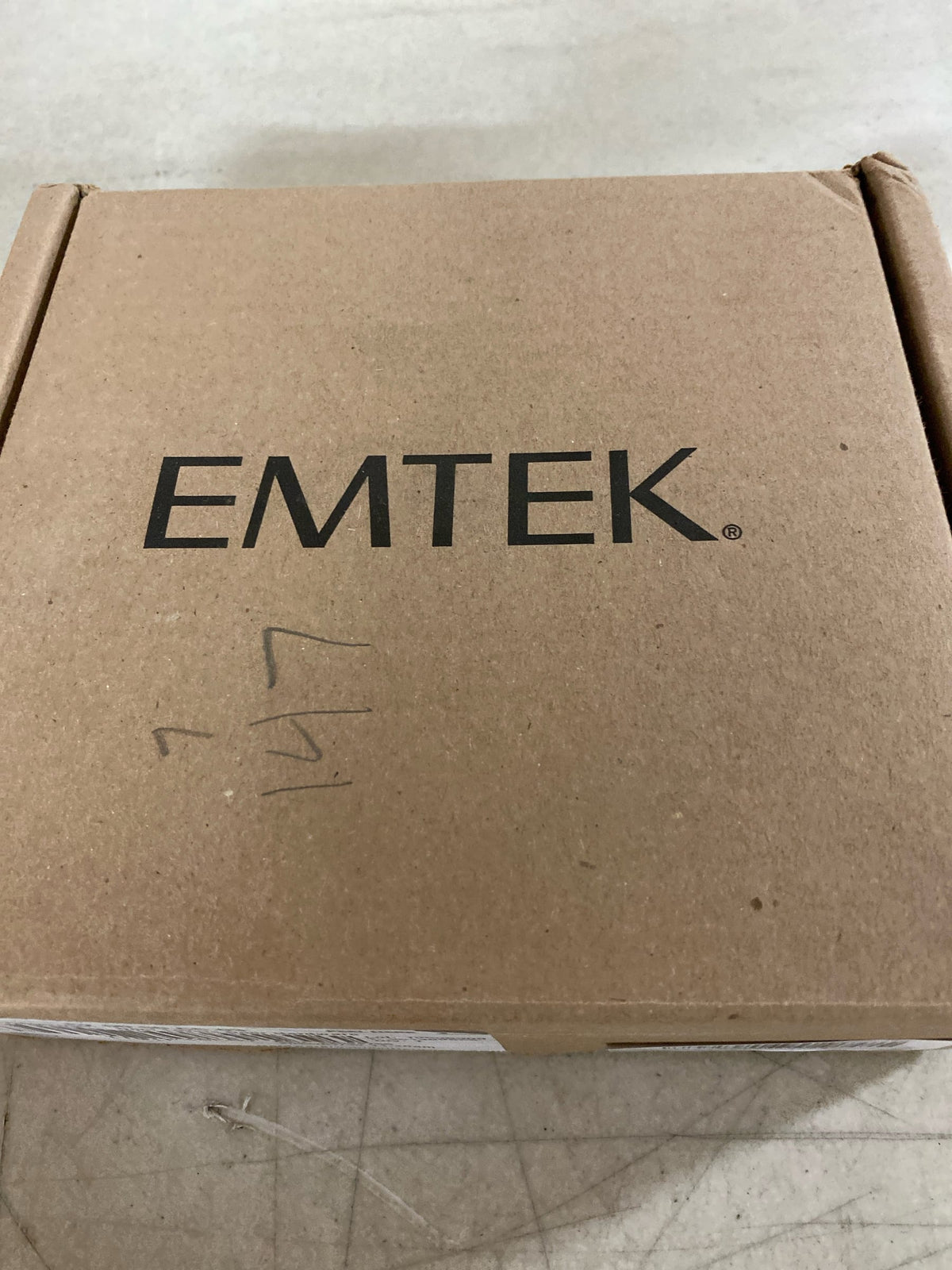 Emtek C720MTMB Montrose Sandcast Bronze Privacy Door Leverset with the Concealed Screws - Medium Bronze