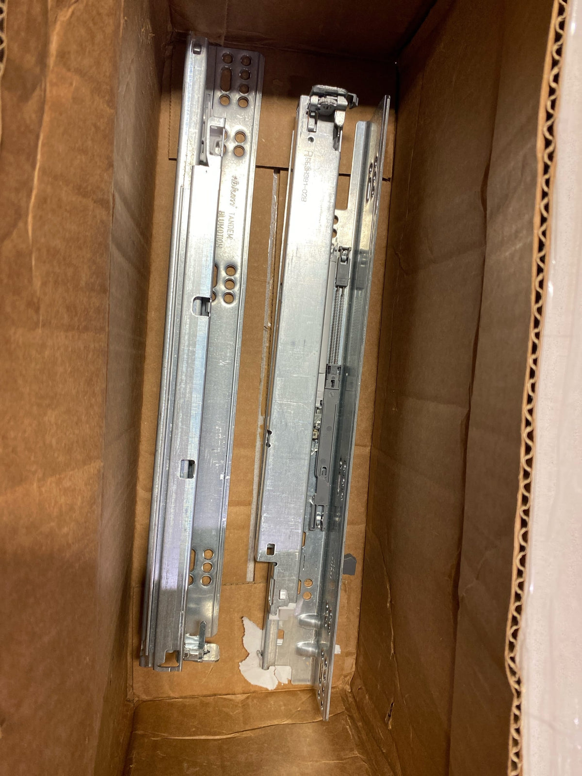 Blum 563H3810B Tandem Slide 15" FE Soft-close 100 Lbs - Zinc Plated