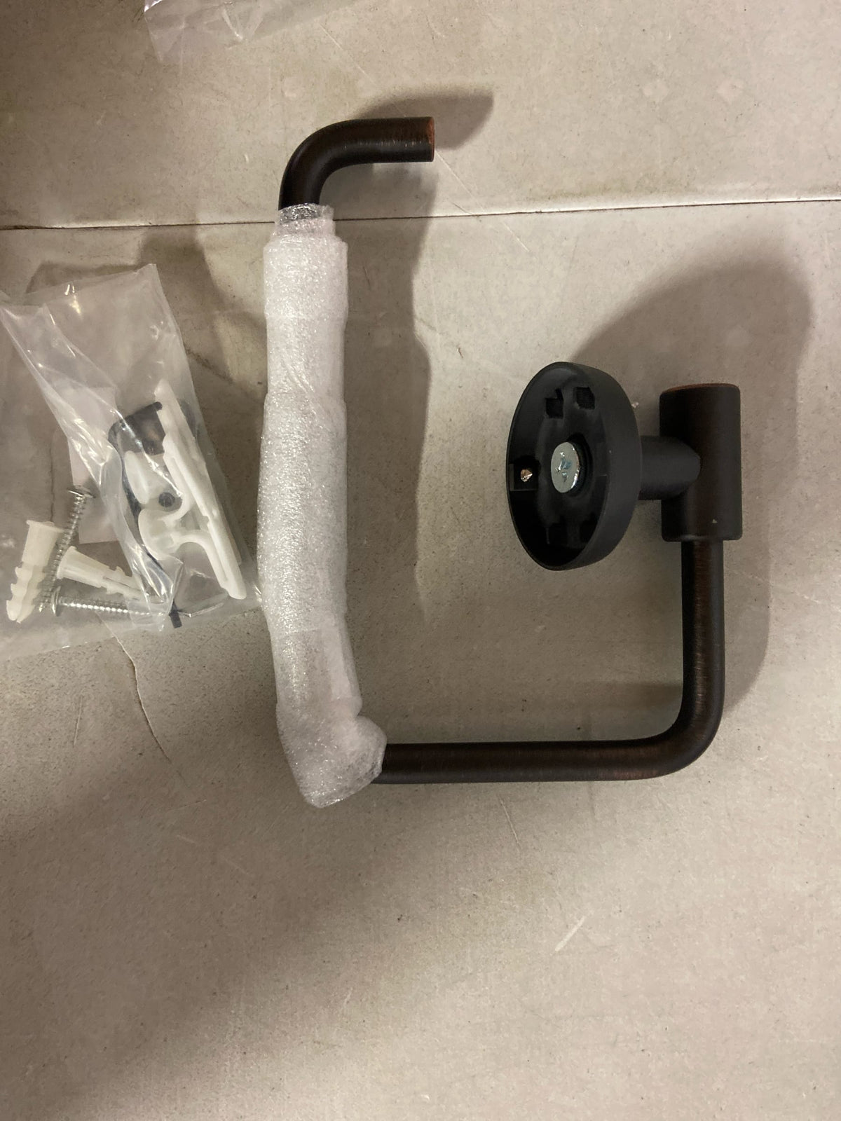 Arrondi Oil Rubbed Bronze Contemporary 6-7/16 in (164 mm) Length Towel Ring