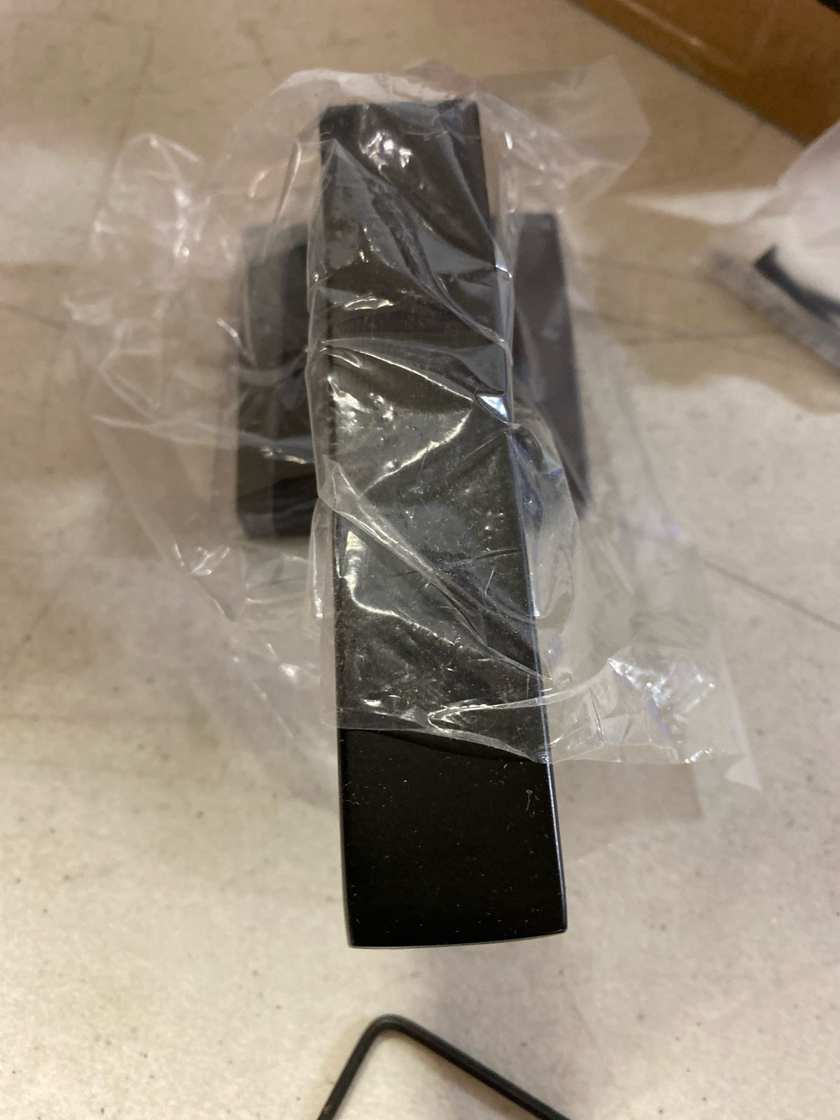 Kwikset 788SALSQT-514 Singapore Non-Turning One-Sided Dummy Door Lever with Square Rose - Matte Black