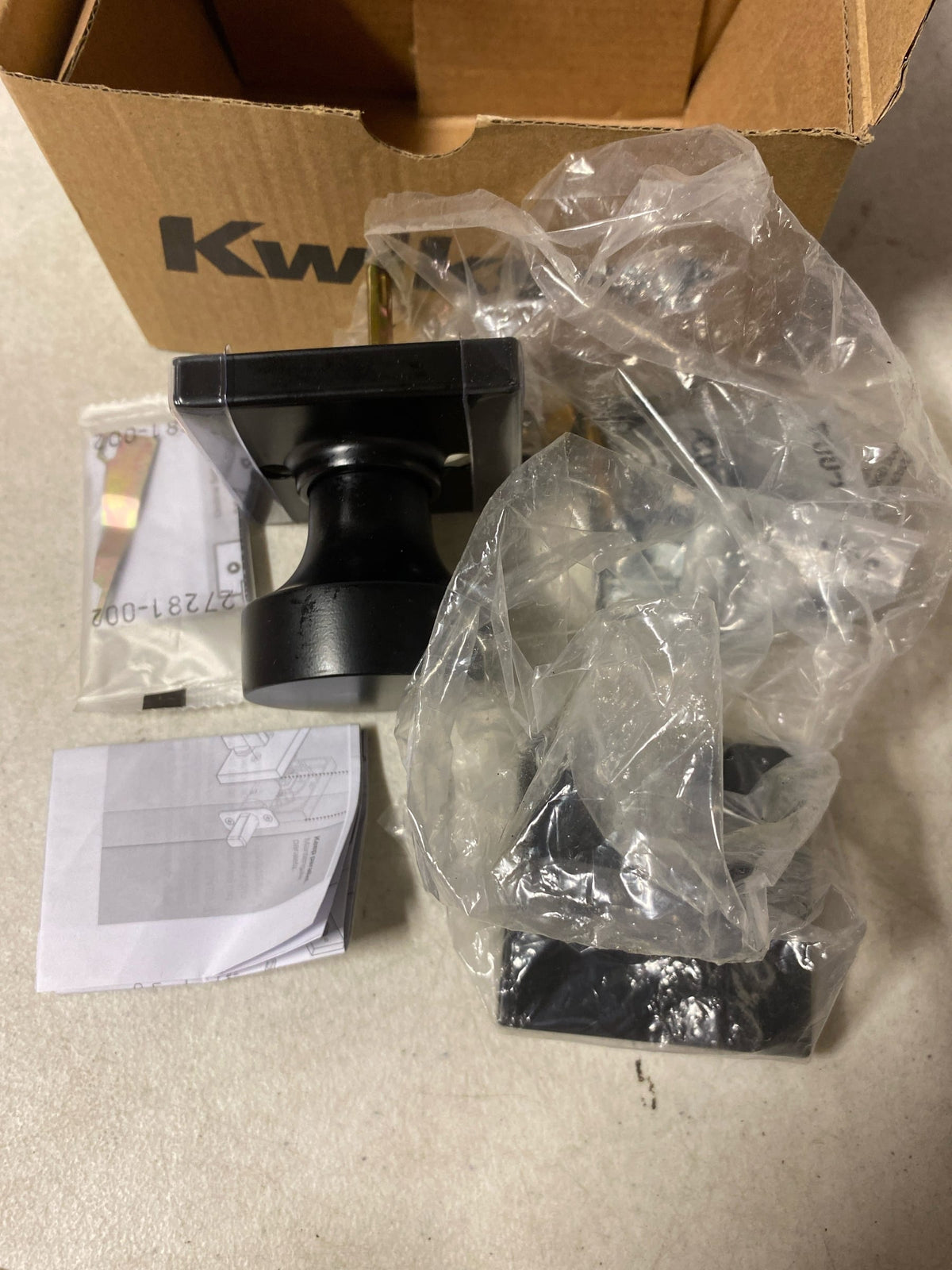 Kwikset 966PSKSQT-514.UNIV Pismo Knob Single Cylinder Interior Pack with Square Rose for Handlesets - Matte Black