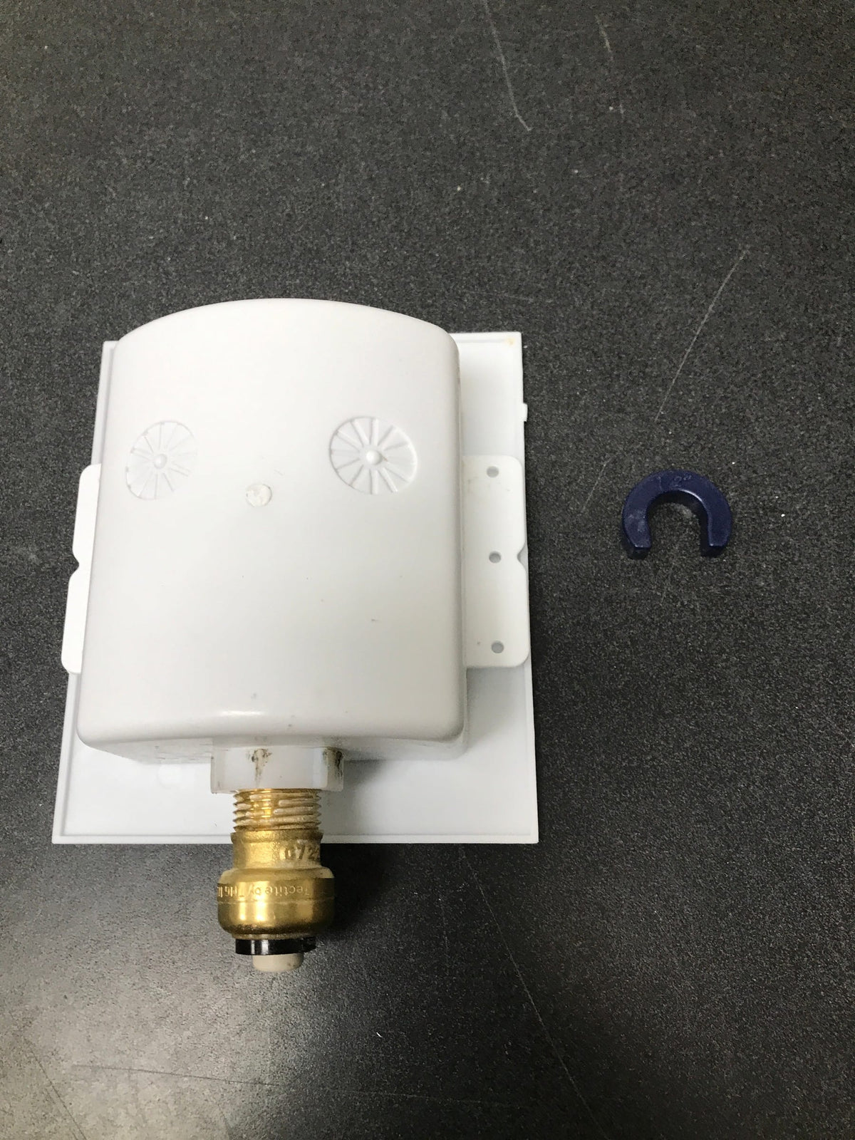 Apollo APXBOXIM 1/2 in. Brass PEX-B Barb Icemaker Outlet Box