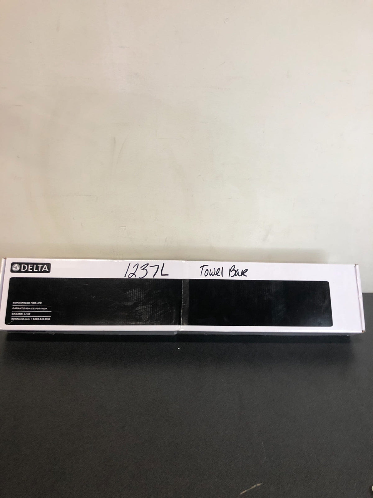 Delta Kayra 24" Wall Mounted Towel Bar