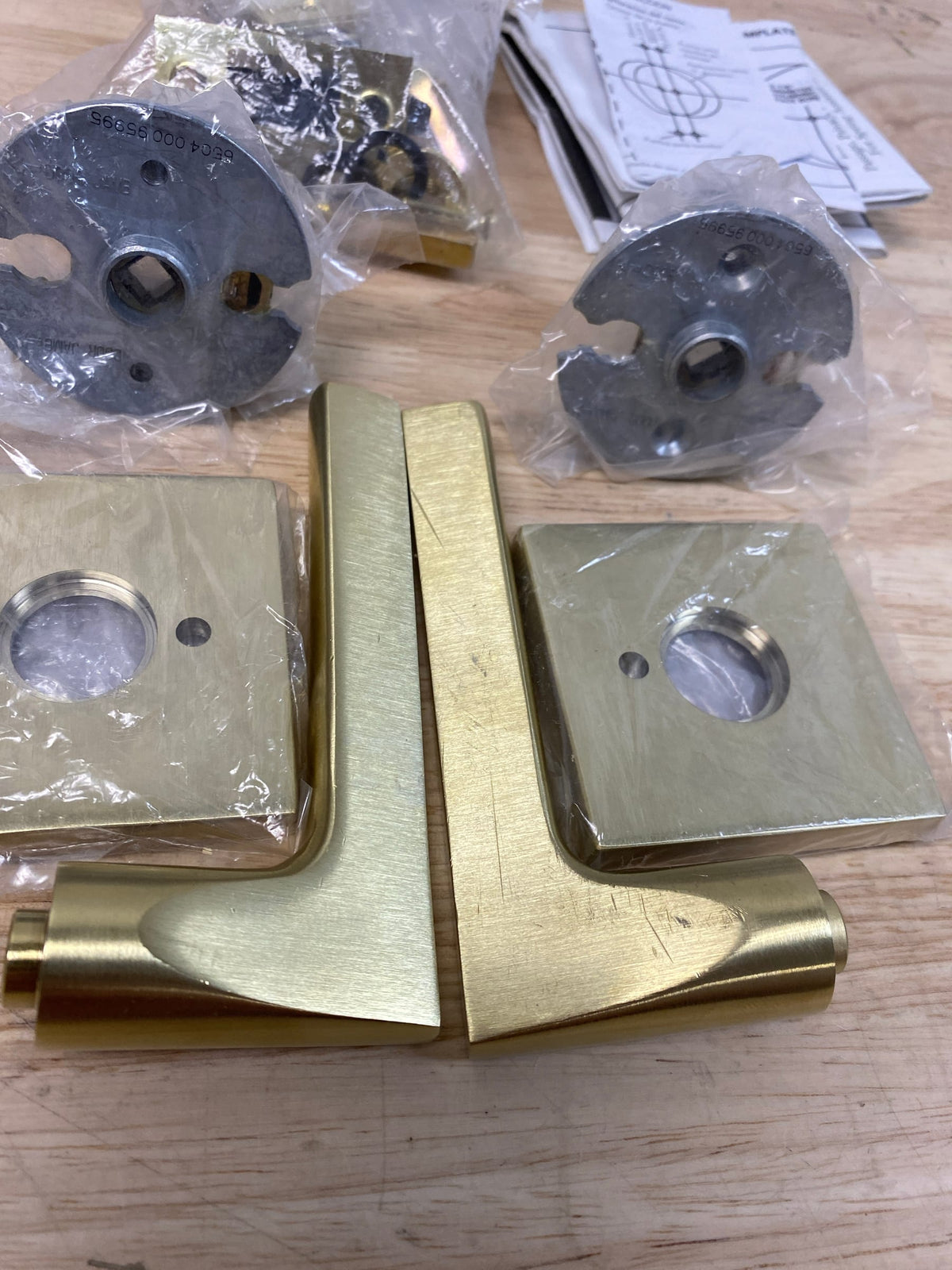 Baldwin 5162044PRIV 5162 Privacy Door Lever Set with R017 Rose from the Estate Collection - Satin Brass