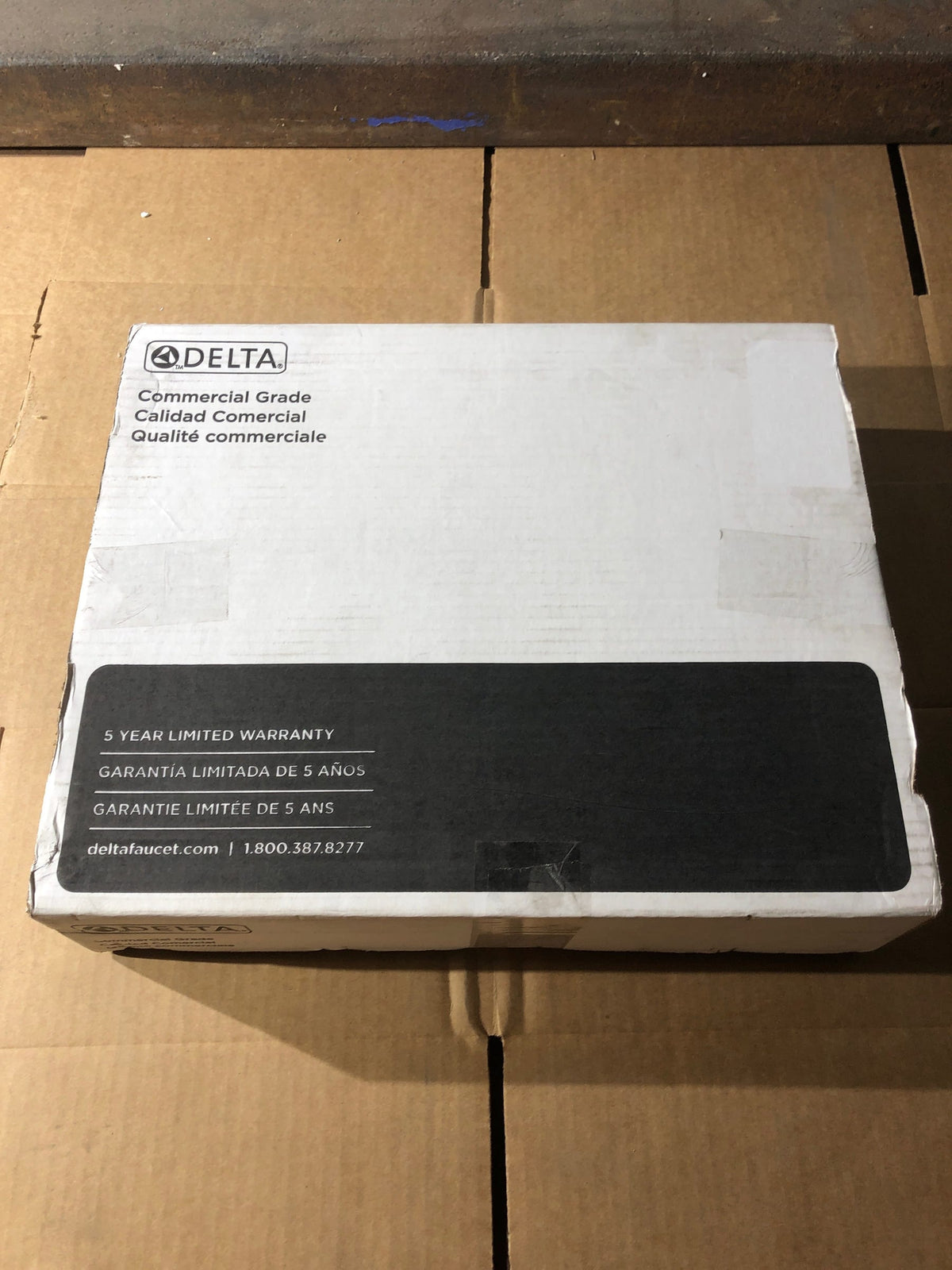 Delta 821DPA90-BL 820DPA 0.35 GPM Single Hole Bathroom Faucet - Electronic Battery Operated - Matte Black