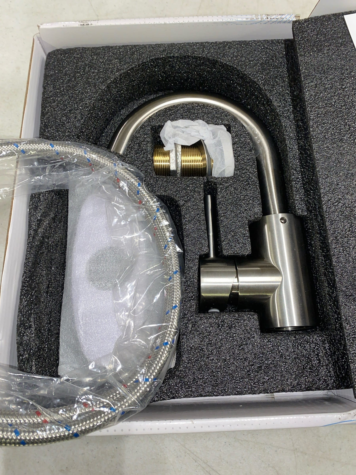Bwe A-96020-C Single Hole Single-Handle High Arc Bathroom Faucet With Swivel Spout in Stainless Steel