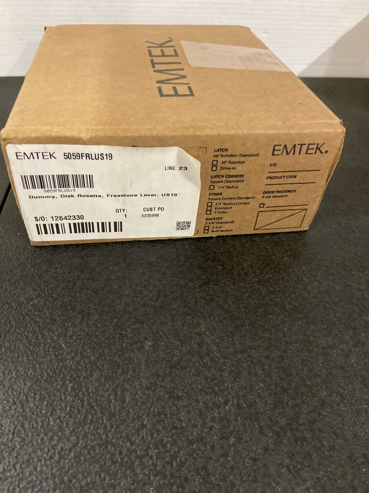 Emtek 505FRLUS19 Disk rosette Freestone Reversible Non-Turning Two-Sided Dummy Door Lever Set from the Urban Modern Collection - Flat Black