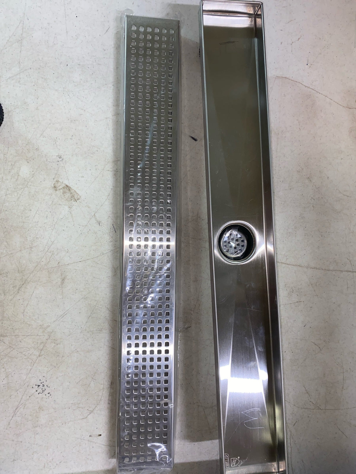Reln FD2403SQSS 24 in. Stainless Steel Linear Shower Drain with Square Pattern Drain Cover