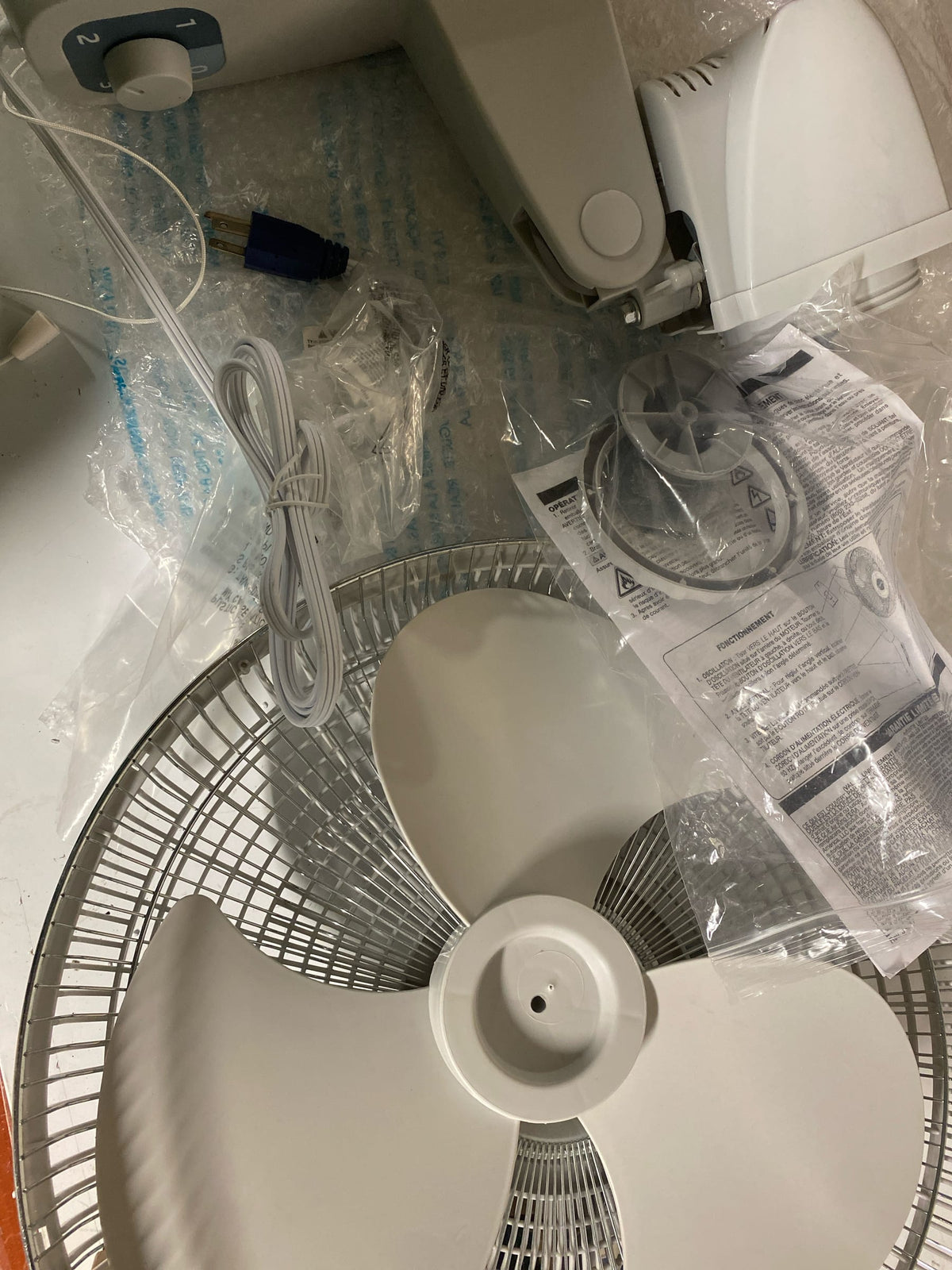Air King 9016 16" 1710 CFM 3-Speed Commercial Grade Oscillating