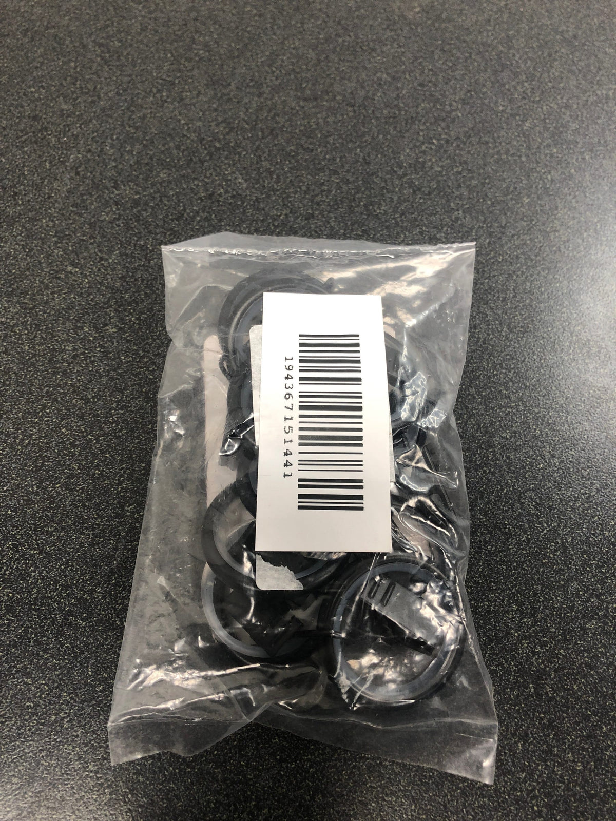 Emoh H1936-12 Black Steel Curtain Rings with Clips (Set of 10)