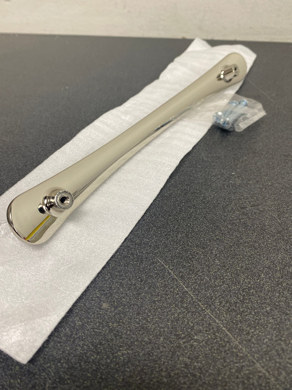 Belwith Keeler B076862-14 Vale 7-9/16" Center to Center Curved Cabinet Bar Handle / Drawer Bar Pull - Polished Nickel