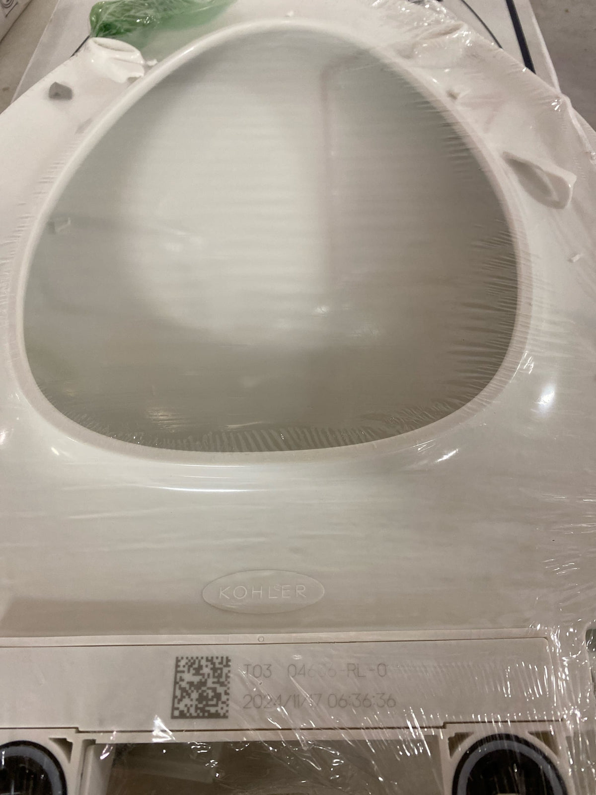 Kohler K-4636-RL-0 Cachet Elongated Closed-Front Toilet Seat with Soft Close and Quick Release - White