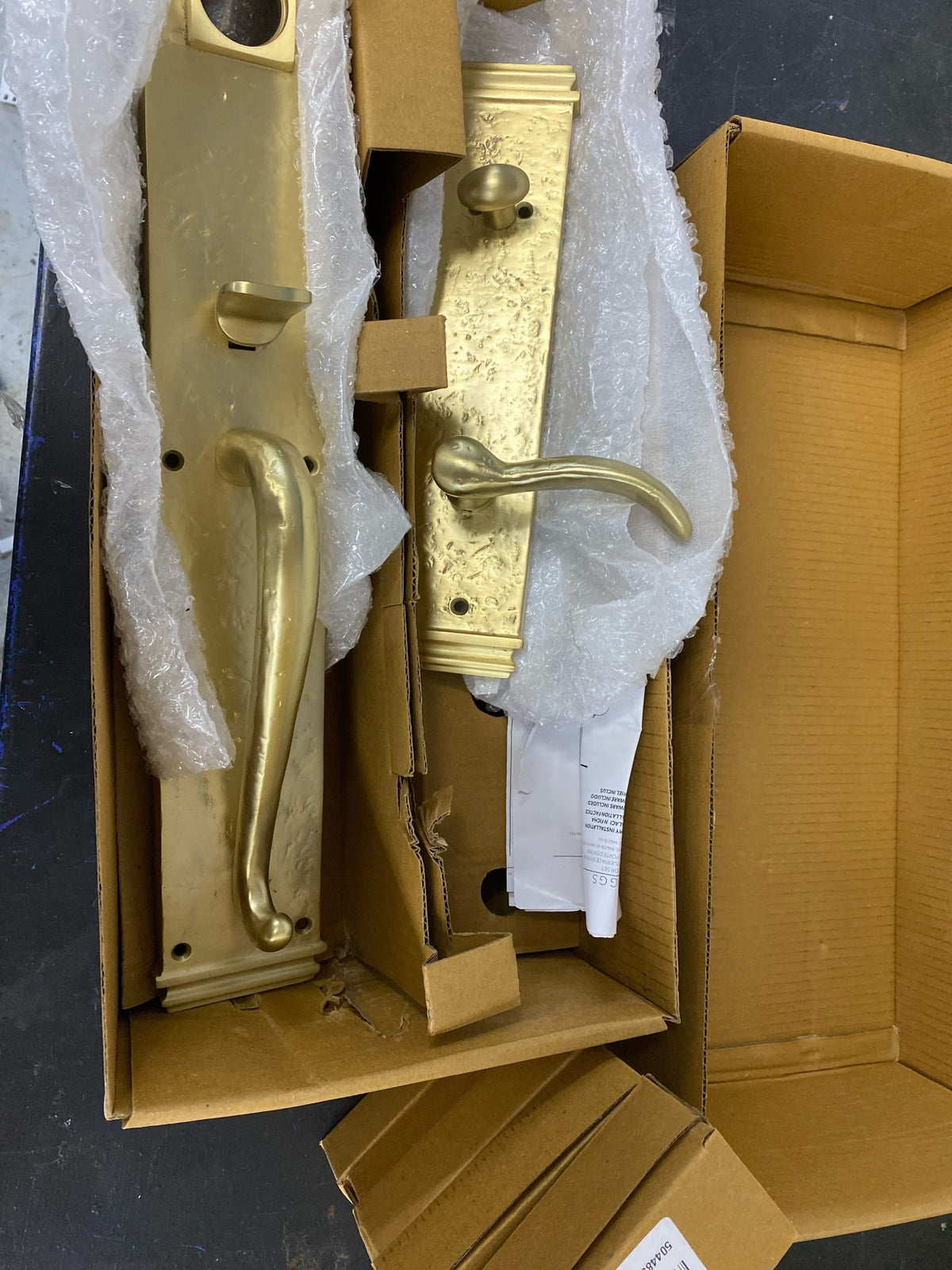 Signature Hardware 441366 Griggs Left Handed Solid Brass Full Plate Keyed Entry Single Cylinder Door Handleset with Interior Lever and 2-3/4" Backset - Satin Brass