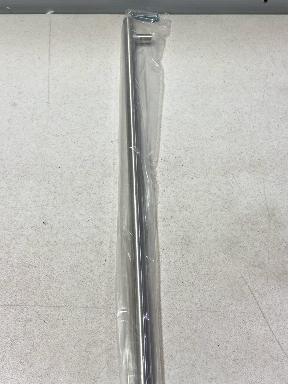 Omnia 9465/640.32D Stainless Steel 25-3/16" Center to Center Sleek Thick (14mm) Cabinet Bar Handle / Drawer Bar Pull - Brushed Stainless Steel