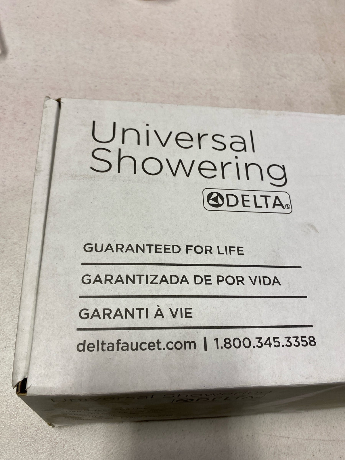 Delta Faucet 6-Spray SureDock Magnetic Shower Head with Handheld Spray, Gold Shower Head with Hose, Showerheads & Handheld Showers, Handheld Shower Heads, Hand Shower, Champagne Bronze 75613-CZ