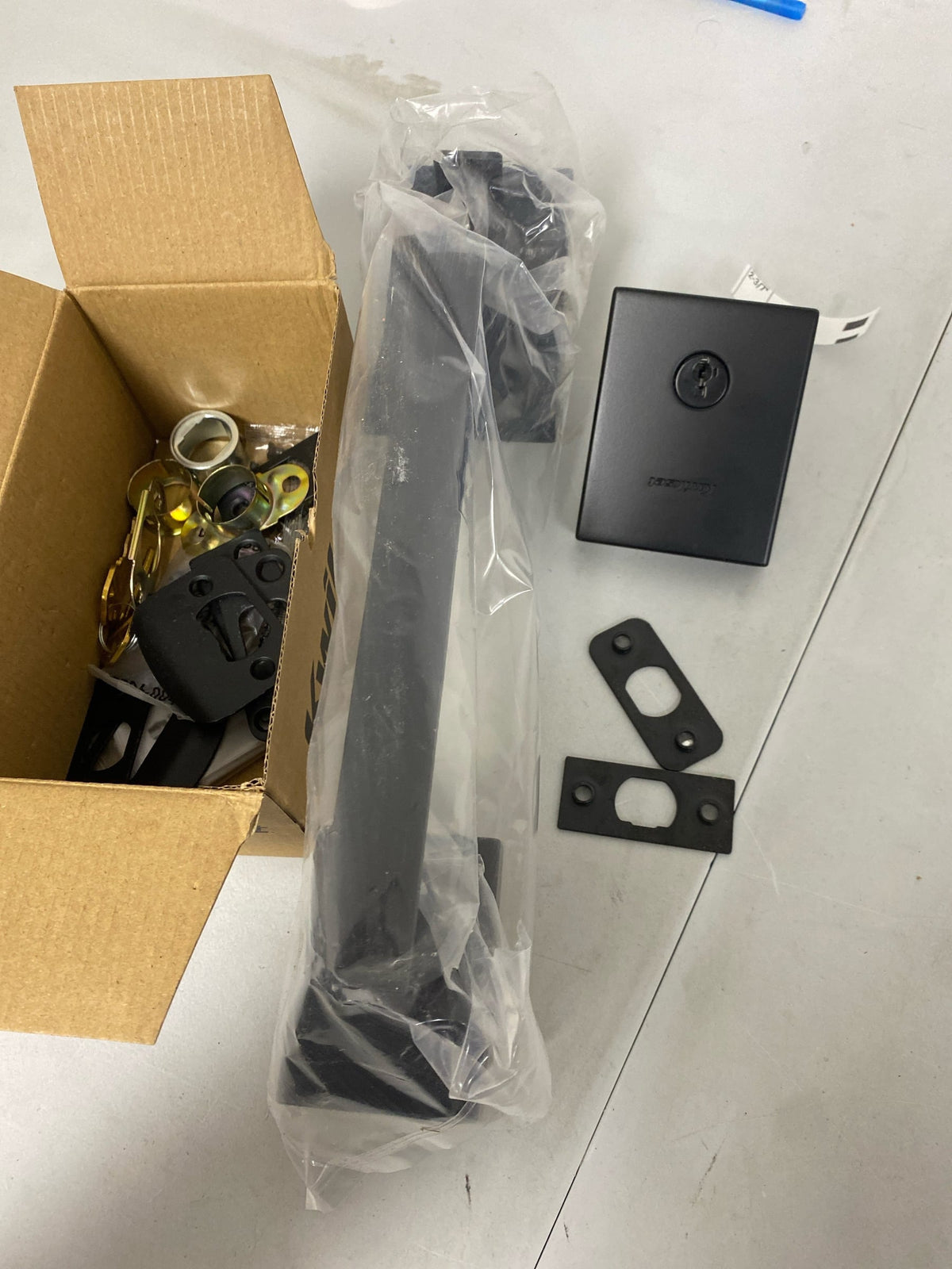 Kwikset 818SCELIP-514S.STRKP San Clemente Single Cylinder Keyed Entry Handleset with SmartKey, Exterior Only - Matte Black